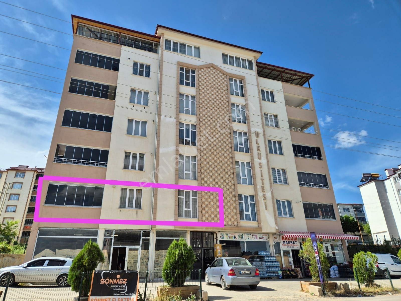 Afşin Efsus Turan Satılık Daire Bedesten Yapı Emlaktan SATILIK 3+1 DAİRE: Efsus Turan Mah. Atlas Cad. Arzum Market Üstü Geniş Daire