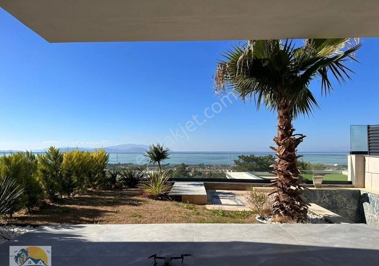 Kuşadası Soğucak Satılık Villa Panaromik Deniz Manzaralı 4+1 Havuz+Hamam+Sauna+Sinema Odası VİP