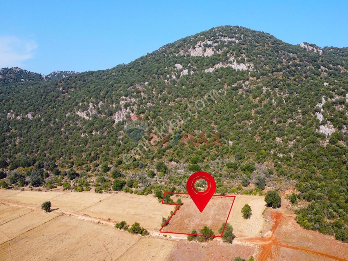 Kaş Bayındır Satılık Tarla Kaş Bayındır'da Villa Yapımına Ve Tarıma Uygun 4884m² Satılık Arazi