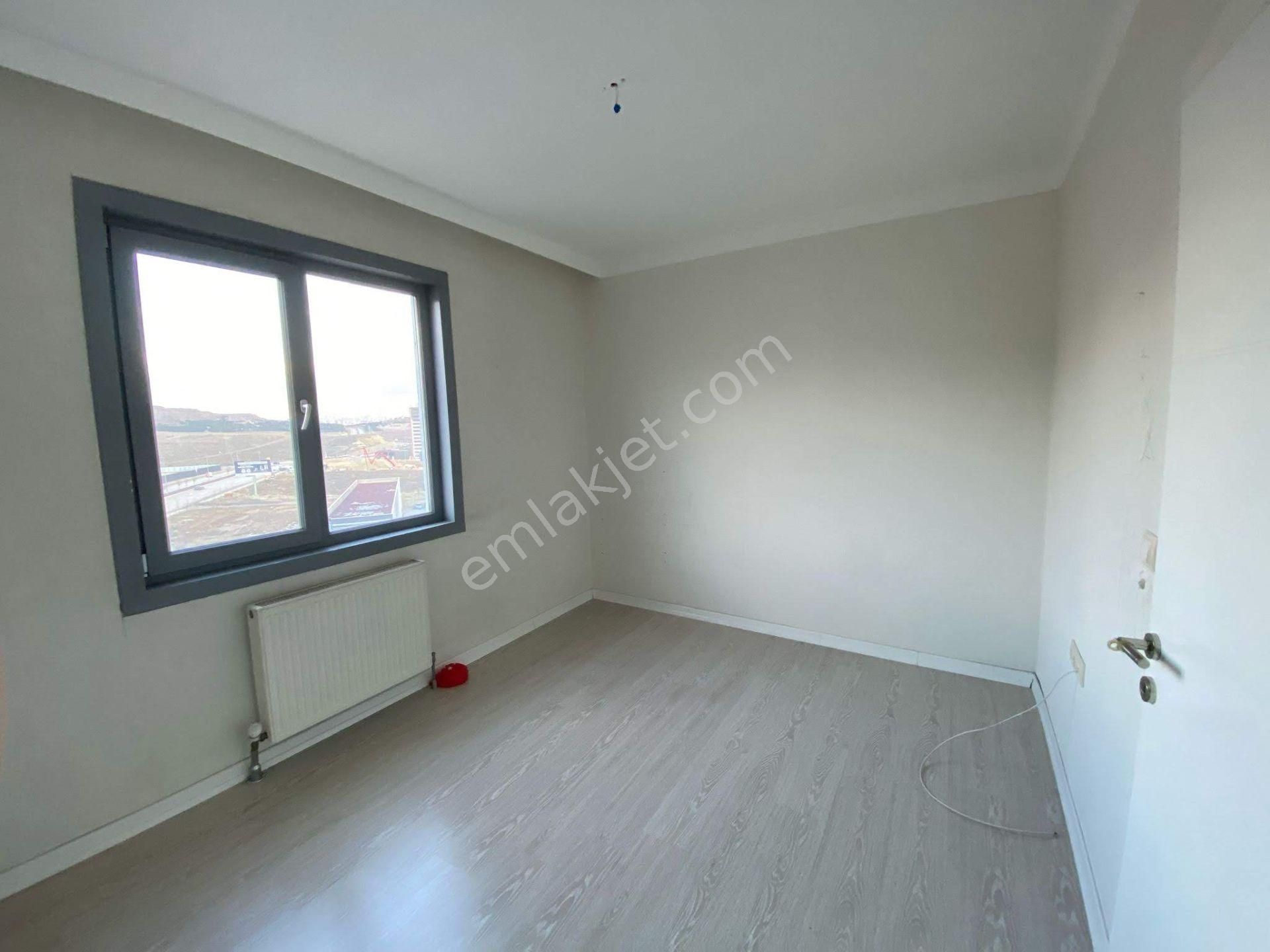 Yenimahalle Yeni Batı Satılık Daire  YENİMAHALLE YENİ BATI MAHALLESİ İSTANBUL YOLU PARALELİ 2+1 SATILIK DAİRE