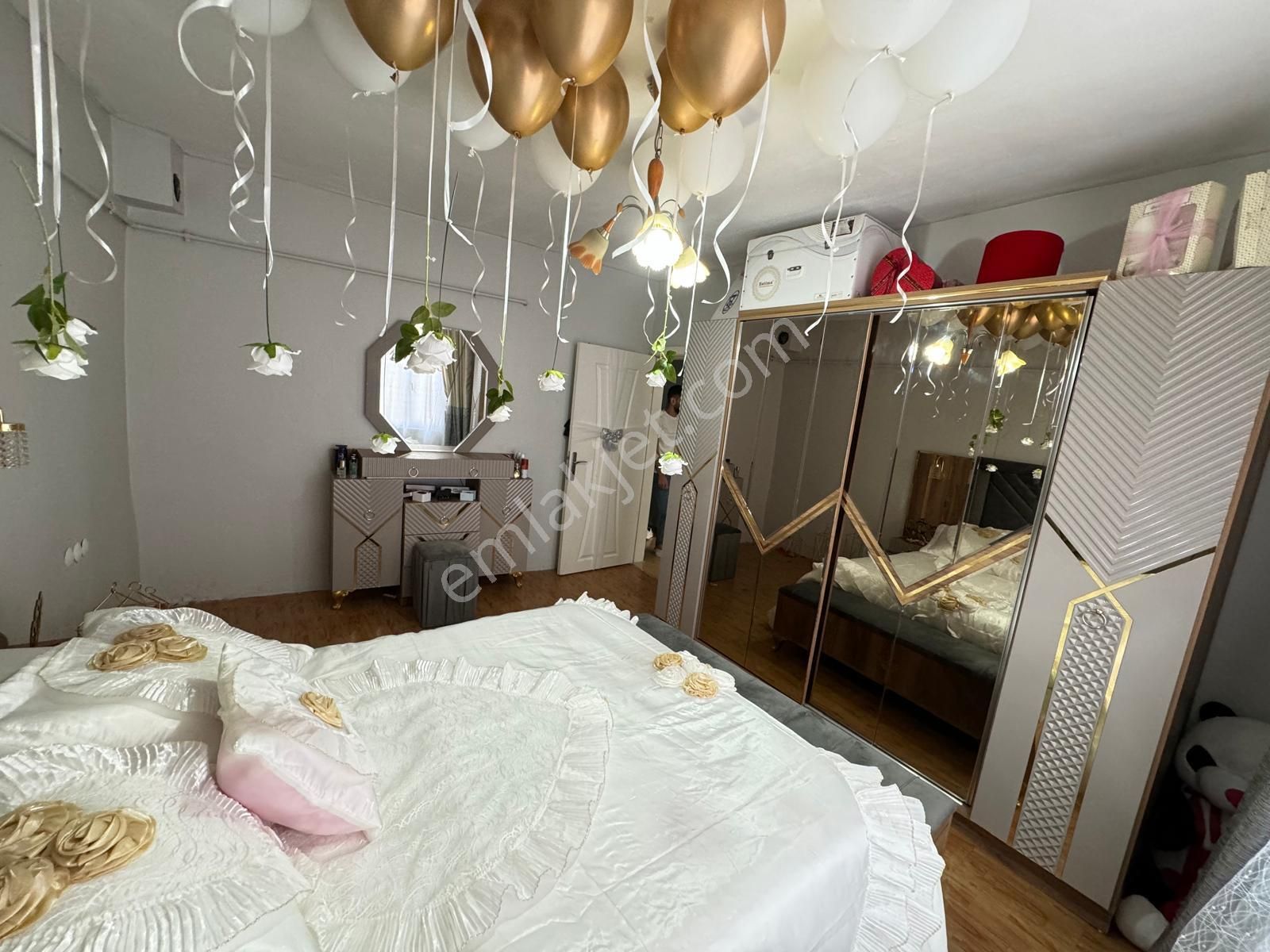 Özgür İnşaat'tan Sultançiftliği Mah 2+1 95m2 Ara Kat Köşe Başı Daire - Görsel 9