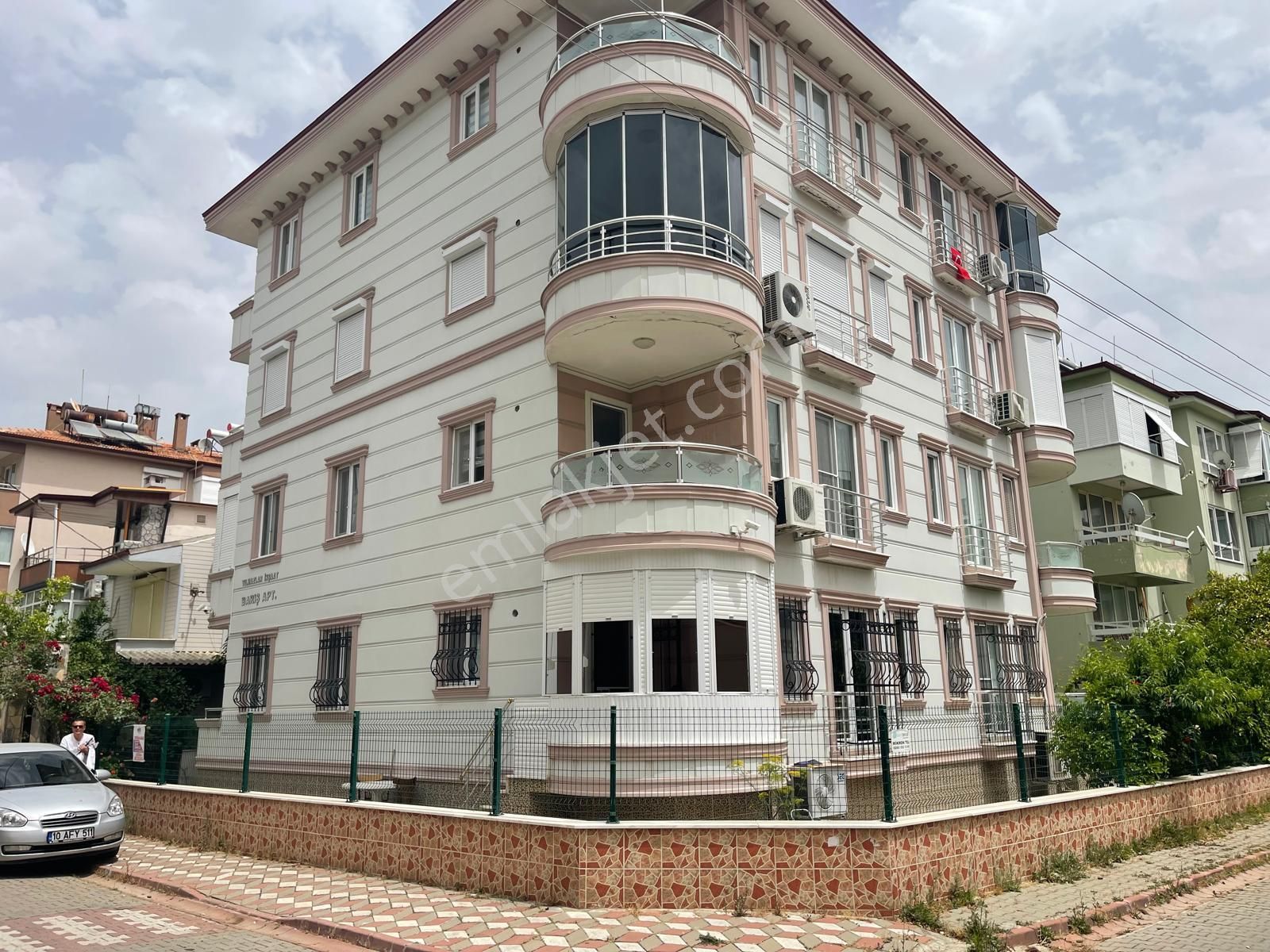 Edremit Sarıkız Satılık Daire  SABRİ PINARBAŞI'dan AKÇAY MERKEZ'de SATILIK 2+1 EŞYALI DAİRE 