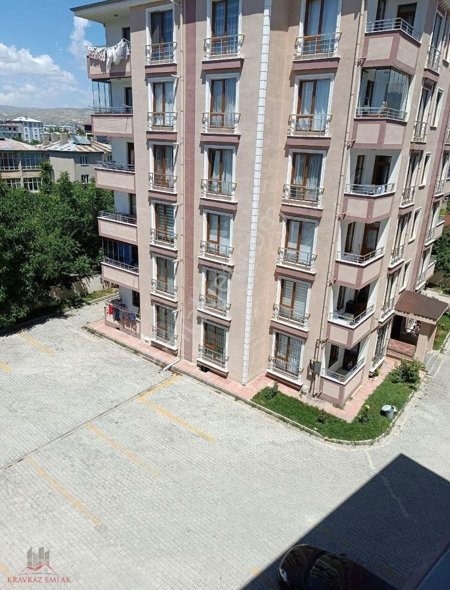 Tuşba Abdurrahman Gazi Satılık Daire EBEVEYN BANYOLU 3+1 ARAKAT DAİRE