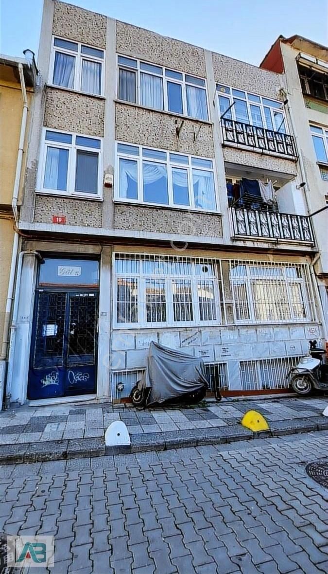 Kadıköy Acıbadem Satılık Daire KADIKÖY ACIBADEMDE 2+1 SATILIK DAİRE