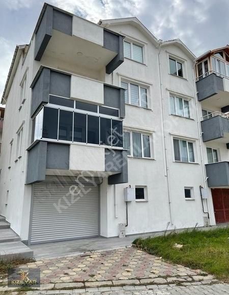 Babaeski Gazikemal Satılık Villa BABAESKİ GAZİKEMAL MAH. MASRAFSIZ 6+1 NET 340 M2 SATILIK VİLLA