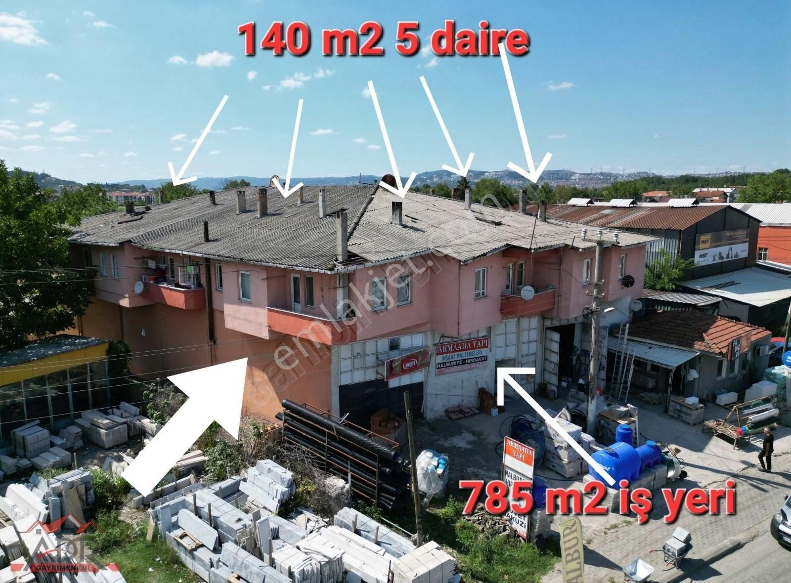 Arifiye Aşağı Kirazca Satılık Bina ARİFİYE A.KİRAZCA da1157m2TC.KNT ARSA İÇİNDE.5DAİRE785m2iş YERİ