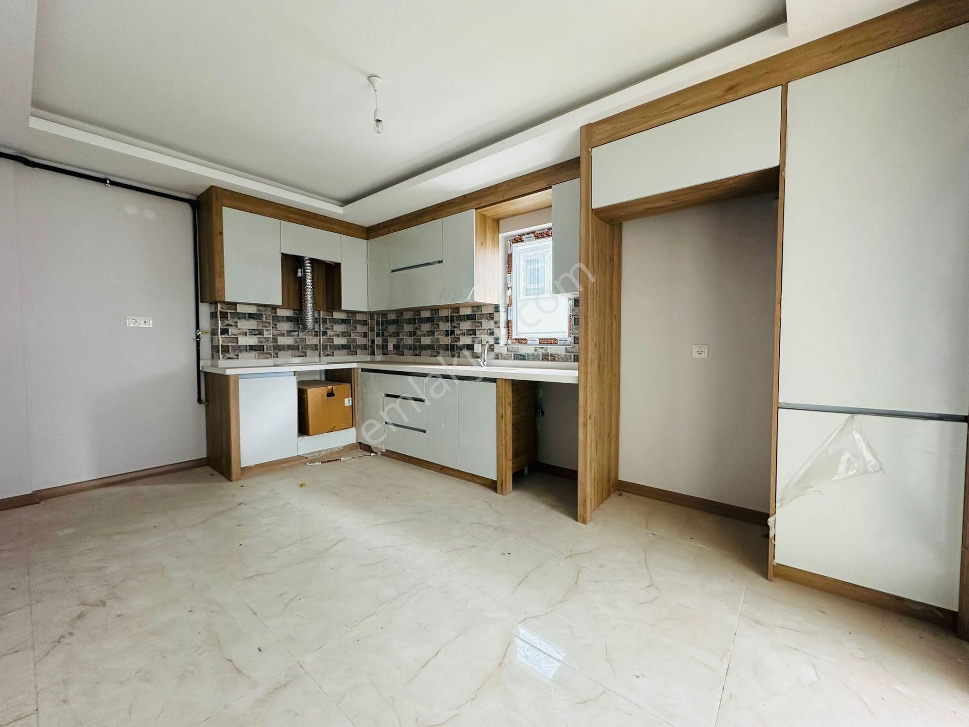 Si̇ncan yeni̇kent'te katta ulrta lüx 3+1 firsat ki̇ralik dai̇re