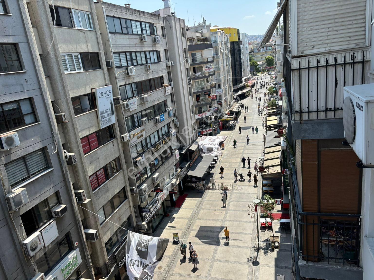 Konak Alsancak Satılık Daire Alsancak Kıbrıs Şehitleri Sevinç Pastanesine Yakın Satılık Daire