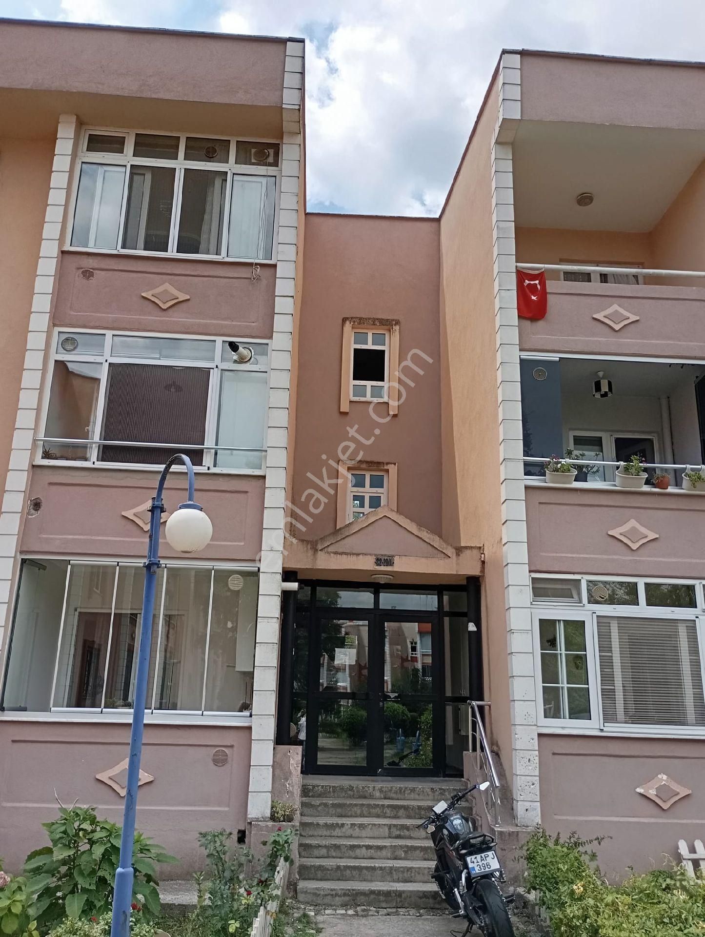 Kartepe Ataşehir Satılık Daire Kartepe ataşehir mahallesi satılık 3+1 daire