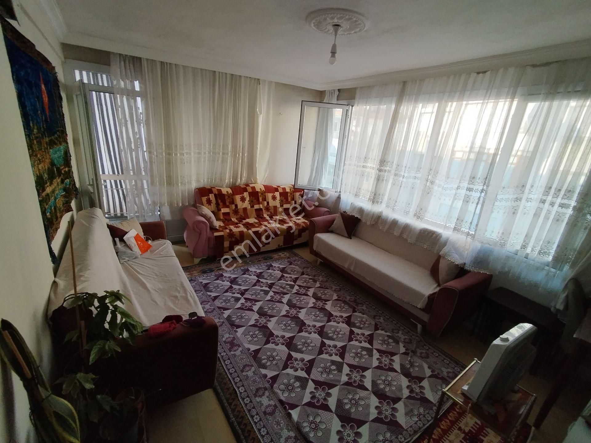 Denizli 15 Mayıs Mahallesi Çınar P.t.t. Arkaları 3.kat Tadilatlı Daire - Görsel 5