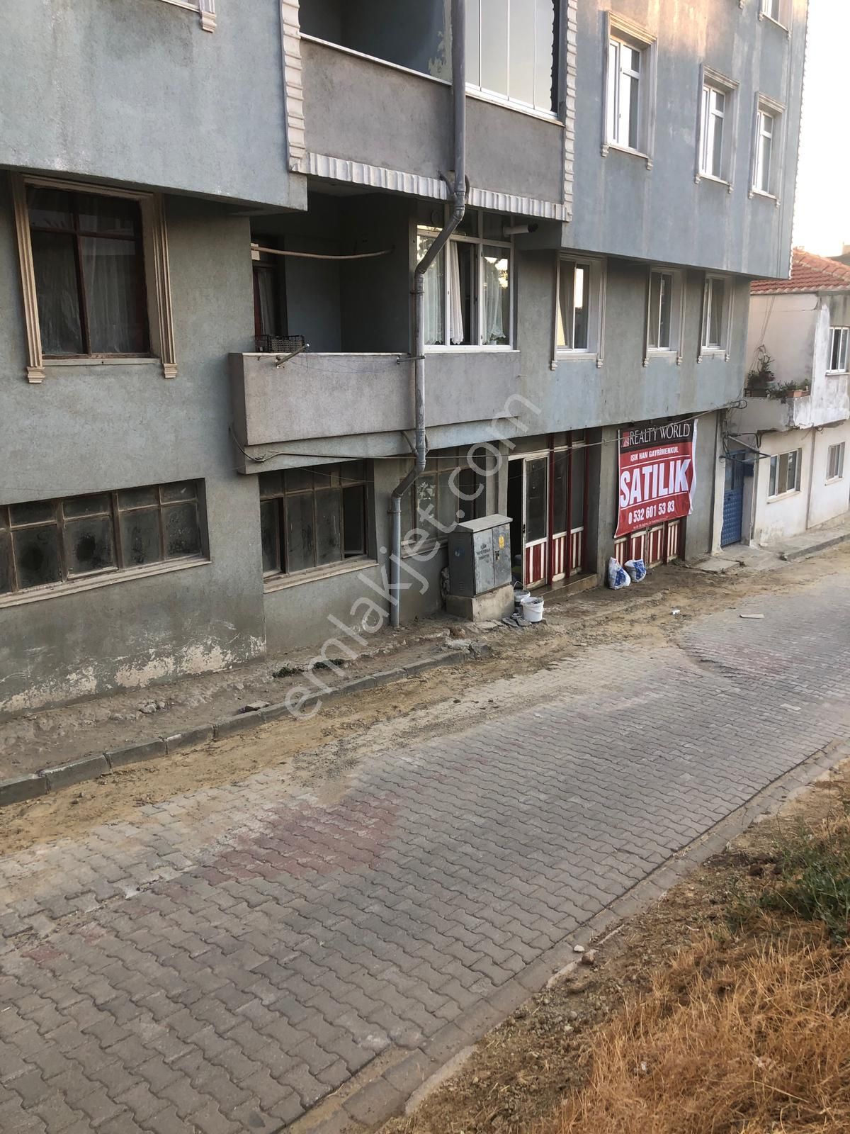 Gelibolu Camiikebir Satılık Depo  ÇANAKKALE/GELİBOLU ÇARŞDA CADDE ÜZERİ  SATILIK FIRSAT DÜKKAN180 M2 -1 DAİRE 60 M2 4 TAPU