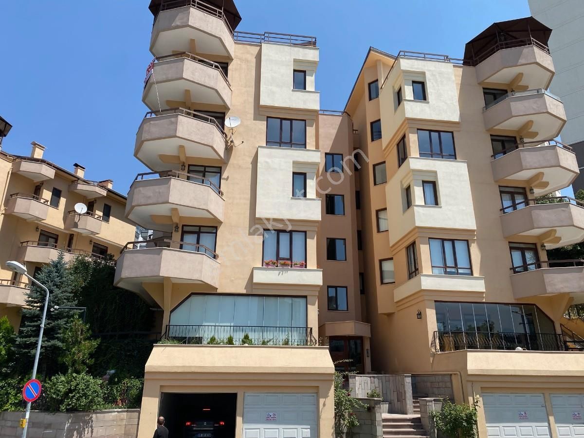 Çankaya Güzeltepe Kiralık Daire TURYAPTAN ALPER SİTESİNDE DİKMEN VADİ MNZRLI 5+1 LÜKS TRİPLEKS