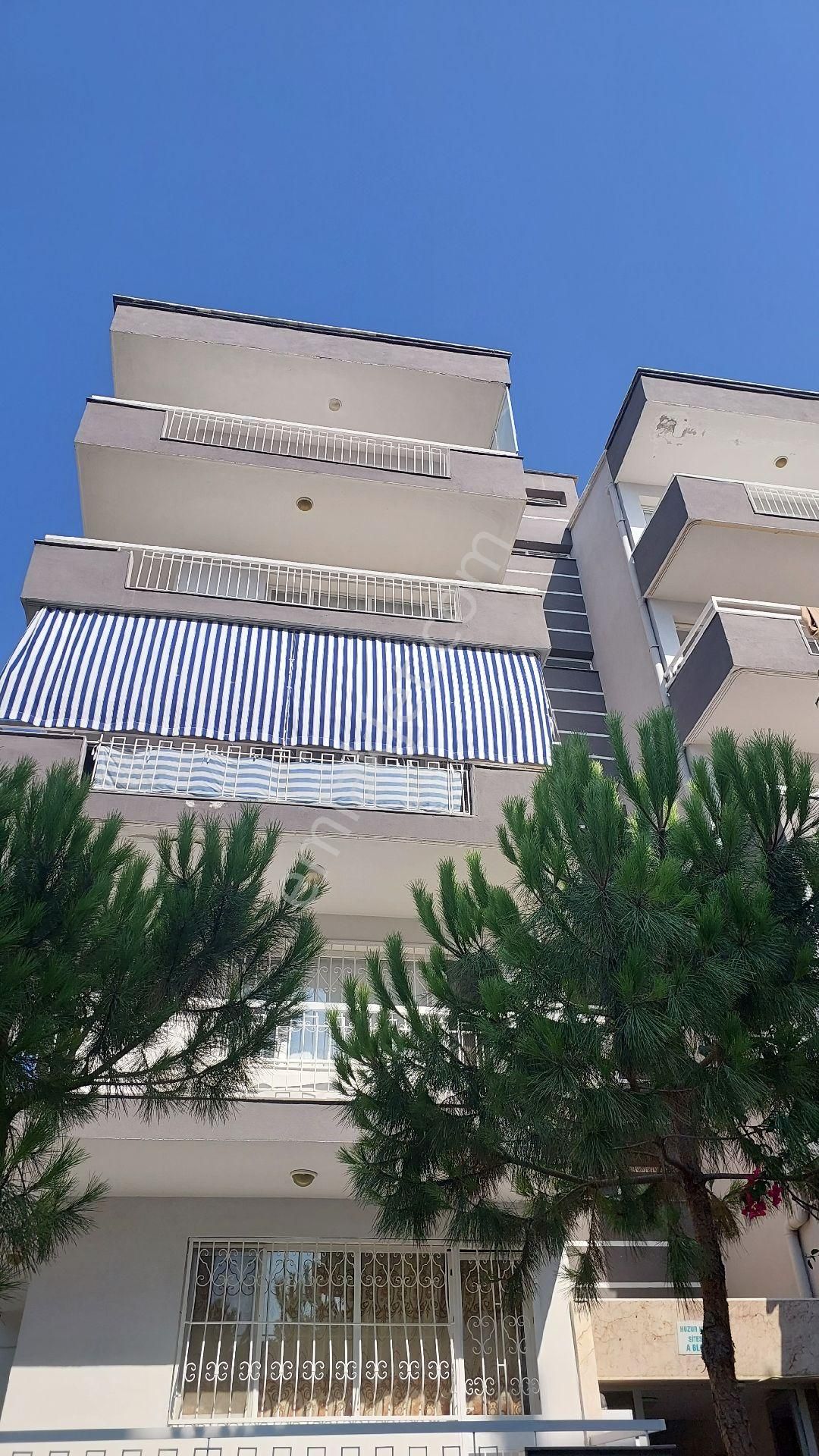 Kuşadası Değirmendere Kiralık Daire KUŞADASI DEĞİRMENDEREDE FULL EŞYALI DEVAMLI KİRALIK 2+1 100 M2 DAİRE.