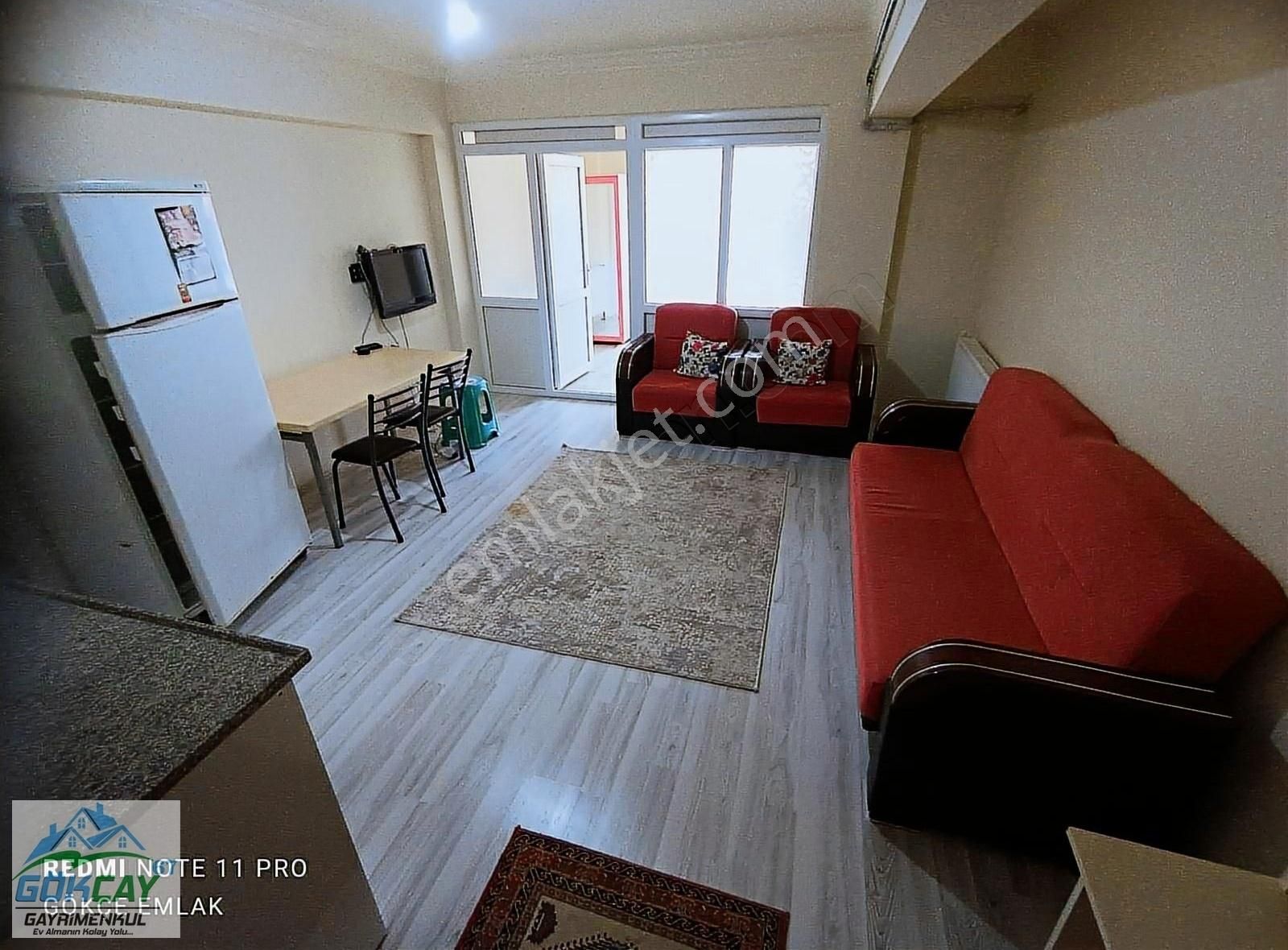 Uşak Merkez Ünalan Kiralık Daire Bölgenin En Geniş Kiralık 1+1 Eşyalı Yeni Boyalı Apartı