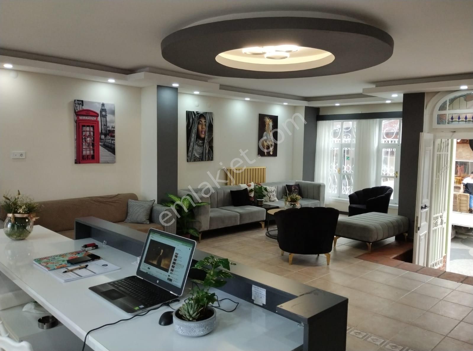 Bursa osmangazi̇de 1+1 & 1+0 lüks temi̇z yeni̇ güveni̇li̇r dai̇reler