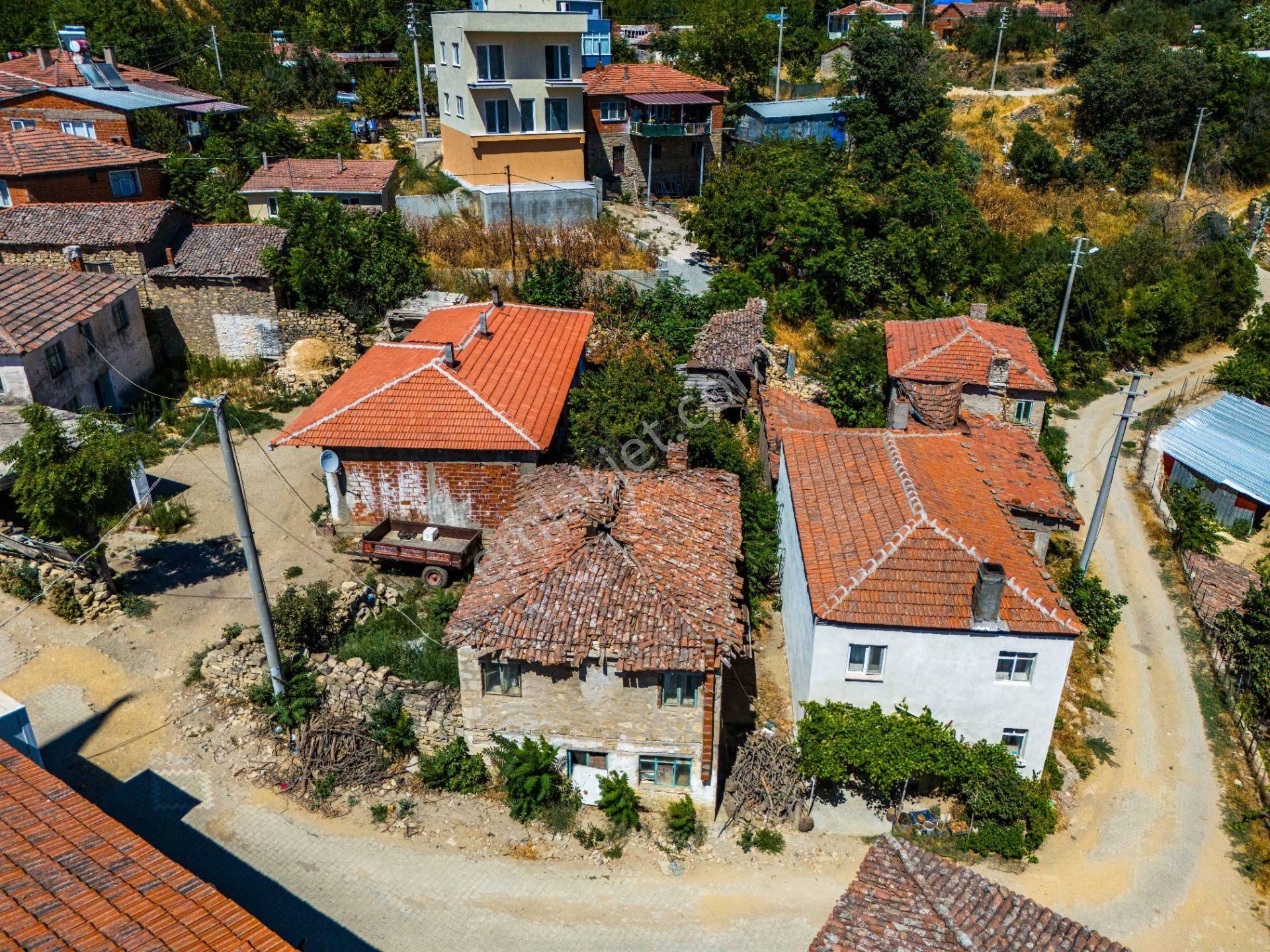 Lapseki Gökköy Köyü Satılık Konut İmarlı Çanakkale Lapseki Gökköyde Satılık Kagir Taş Ev