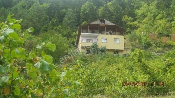 Maçka Coşandere Satılık Villa  ÖRNEK EMLAK'TAN TRABZON SÜMELA MANASTRI YAKINI MAÇKA'DA 500M2 ARAZİ İÇİNDE SATILIK VİLLA