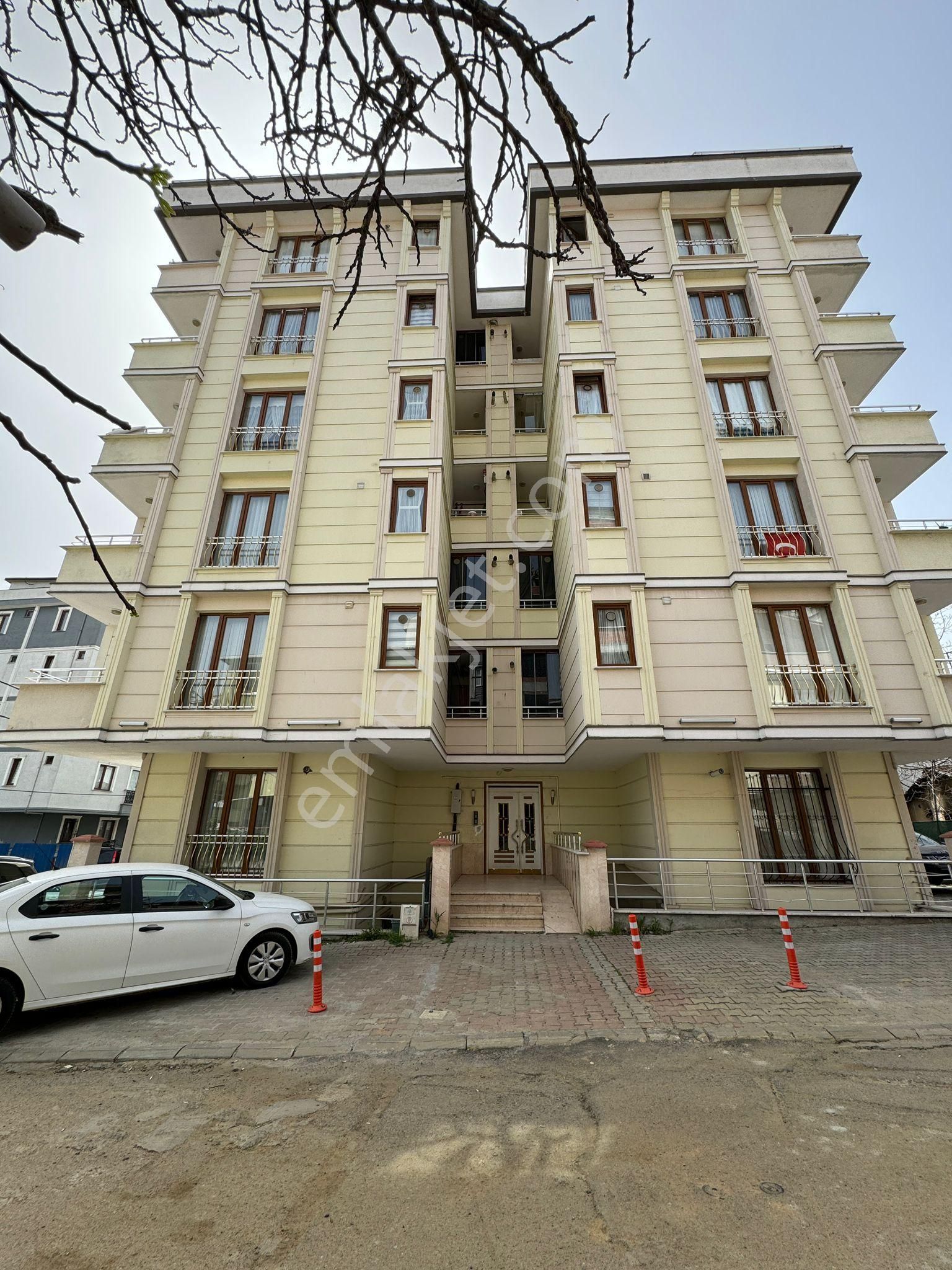 Çekmeköy Ekşioğlu Satılık Daire ÇEKMEKÖY EKŞİOĞLUMH ARAKAT 2+1 95M2 İSKANLI FIRSAT SATILIK DAİRE