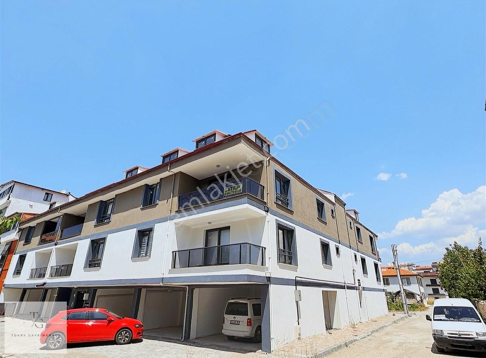 Uşak Merkez Fatih Satılık Daire MASAL DİYARI YAKININDA KAPALI OTOPARKLI SATILIK 4+1 DUBLEX DAİRE