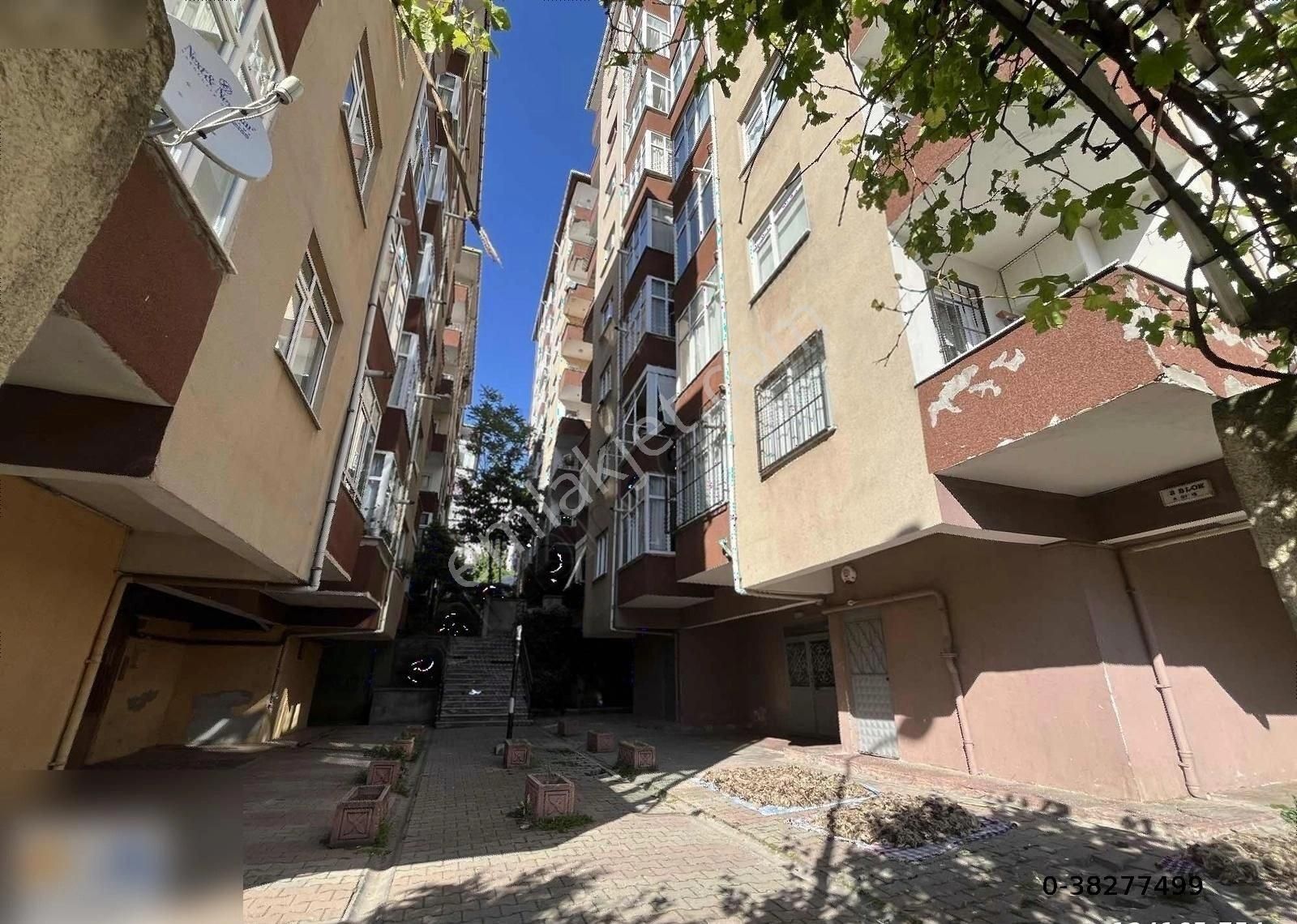 Maltepe Zümrütevler Satılık Daire ZÜMRÜTEVLER ÖZİŞ SİTESİNDE MASRAFSIZ 3+1 ÇİFT BALKONLU 105m2