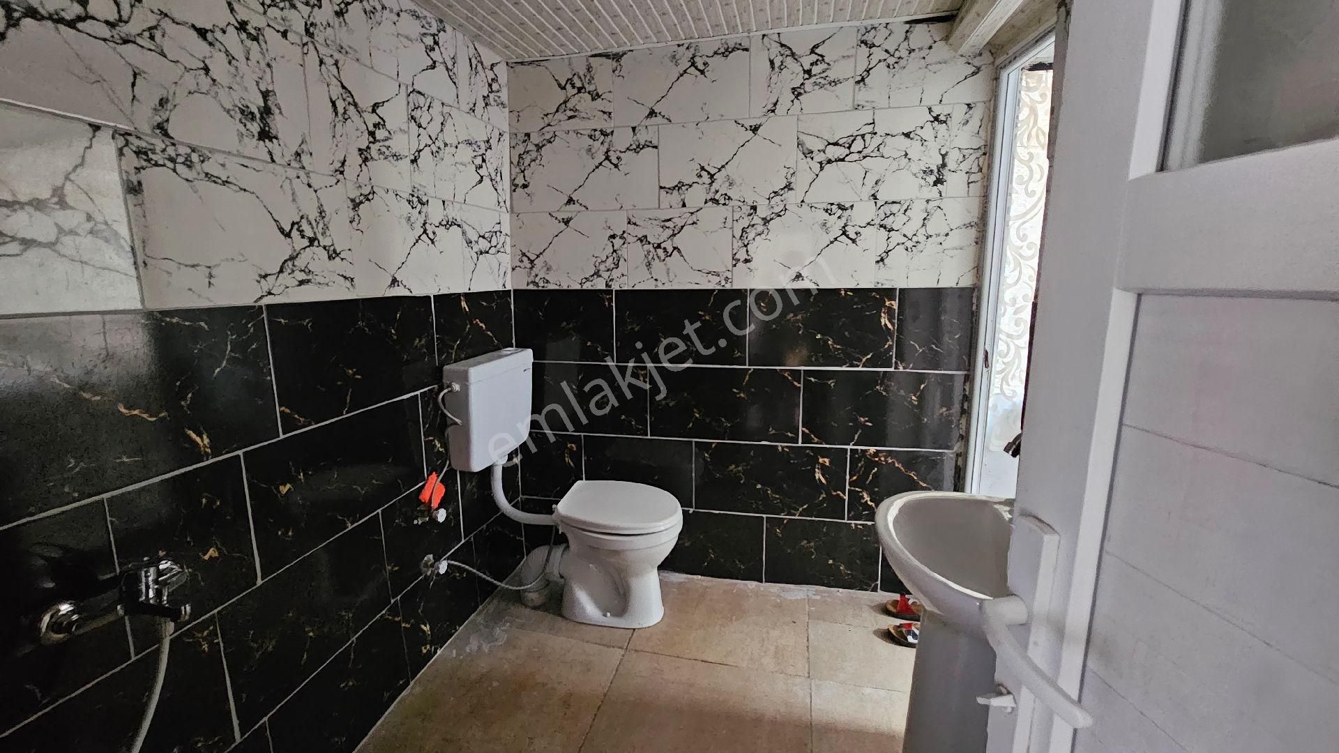 Seyhan Da Yenibey Barbaros Mh Özdemir Market Karşısı 87 Mt 2 Katlı Dubleks Şeklinde - Görsel 3