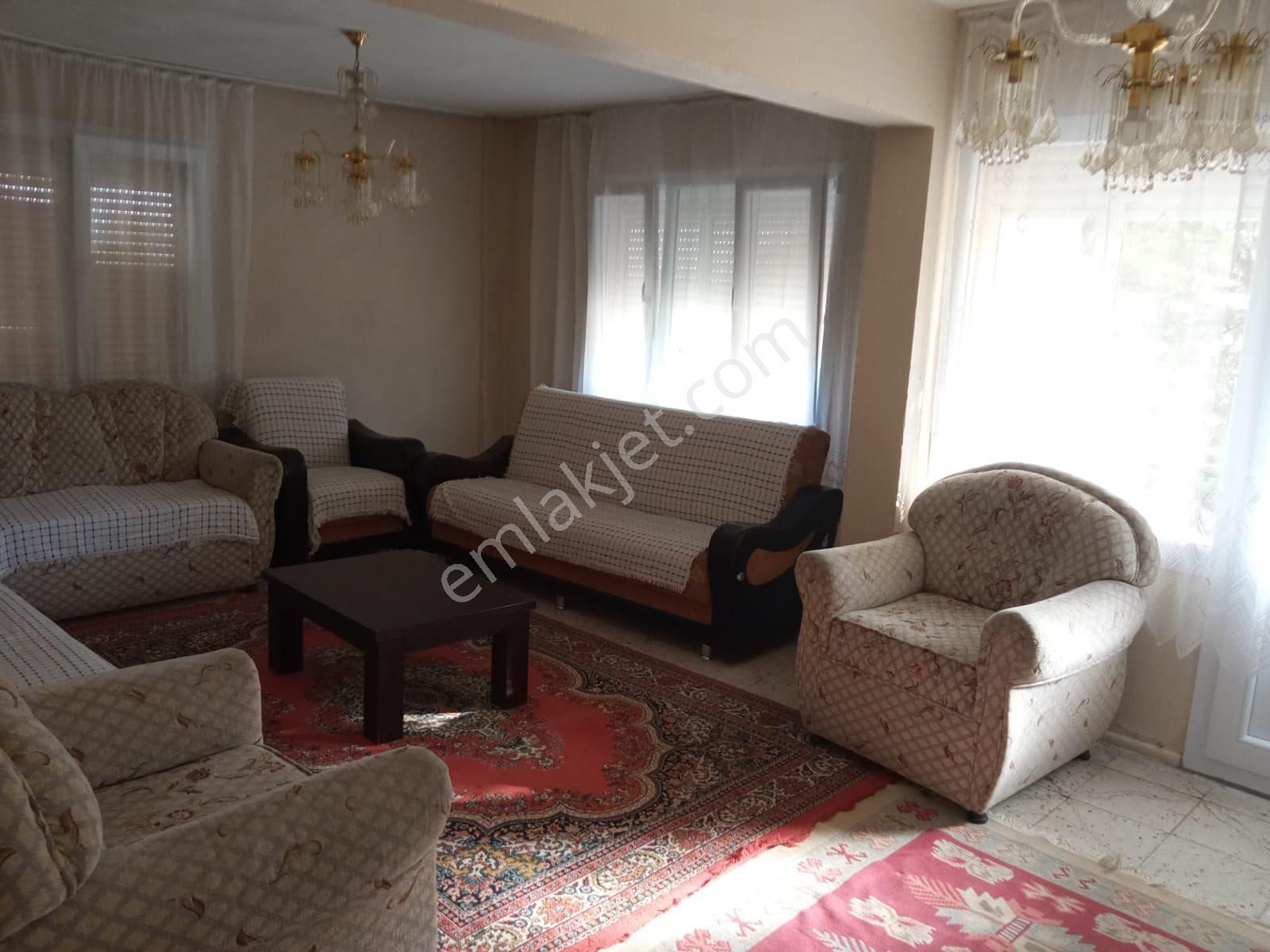 Bergama Zafer Kiralık Daire BERGAMA ZAFER MAHALLESİ EŞYALI DOĞALGAZLI 3+1 KİRALIK DAİRE 