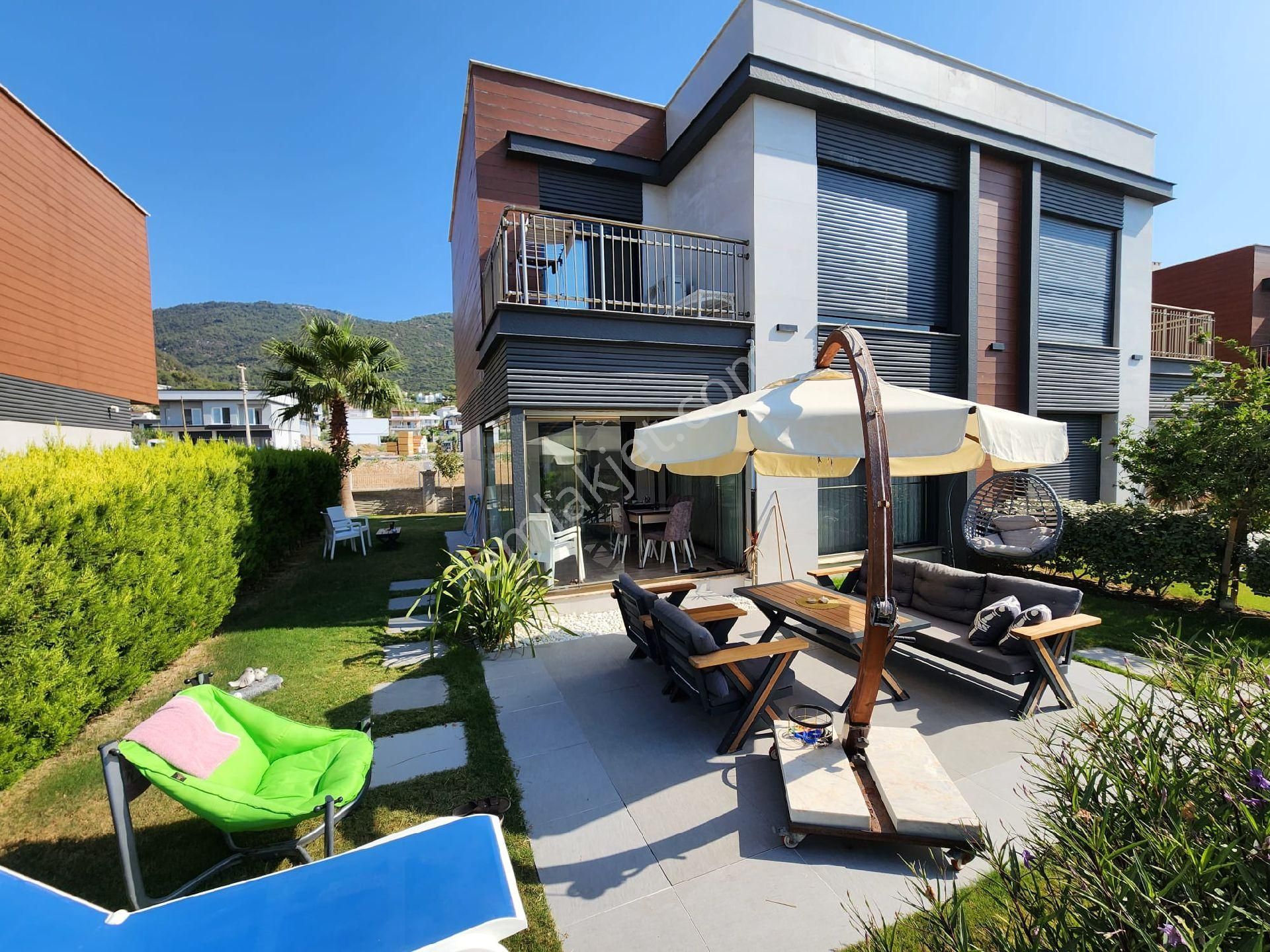 Kuşadası Güzelçamlı Satılık Villa Full Eşyalı 3+1 Fırsat Villa