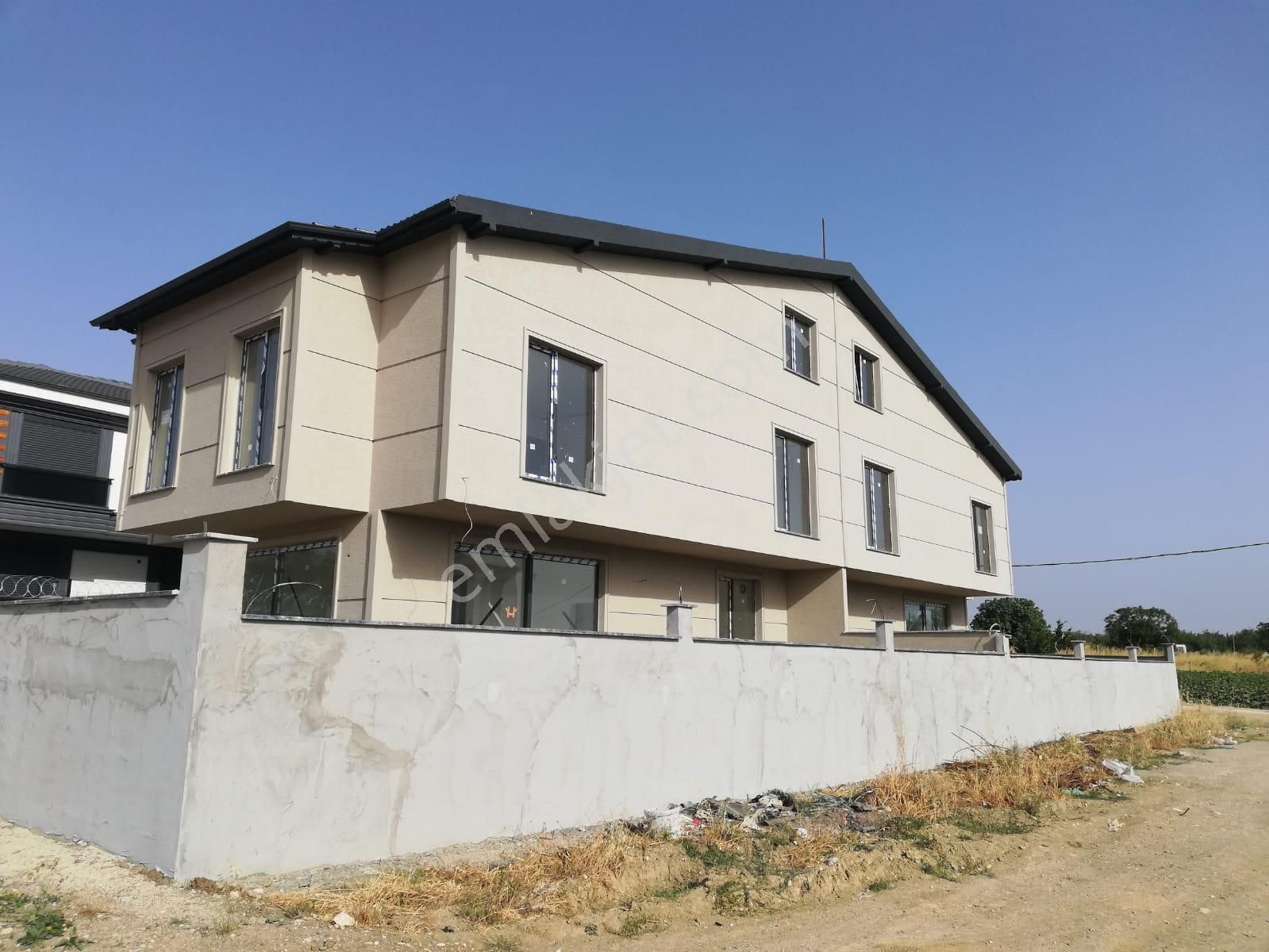 Silivri Selimpaşa Satılık Villa  SAHİBİNDEN SATILIK İKİZ VİLLA