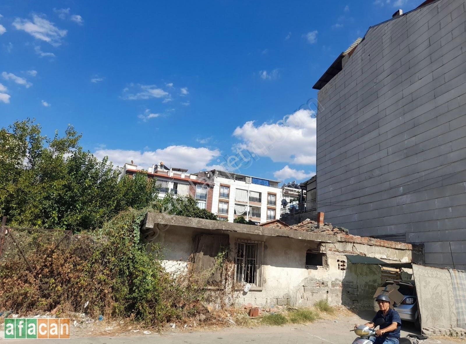 Manisa Salihli Satılık Ticari İmarlı SALİHLİDE SATILIK TİCARİ İMARLI MERKEZİ KONUMLU ARSA