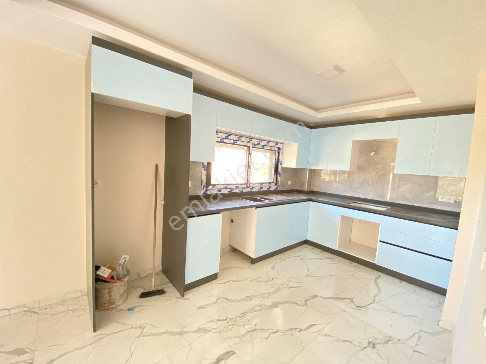 Seferihisar Akarcada Müstakil Havuzlu Lüx Şömüneli Satılık 4+1 Villa - Görsel 13