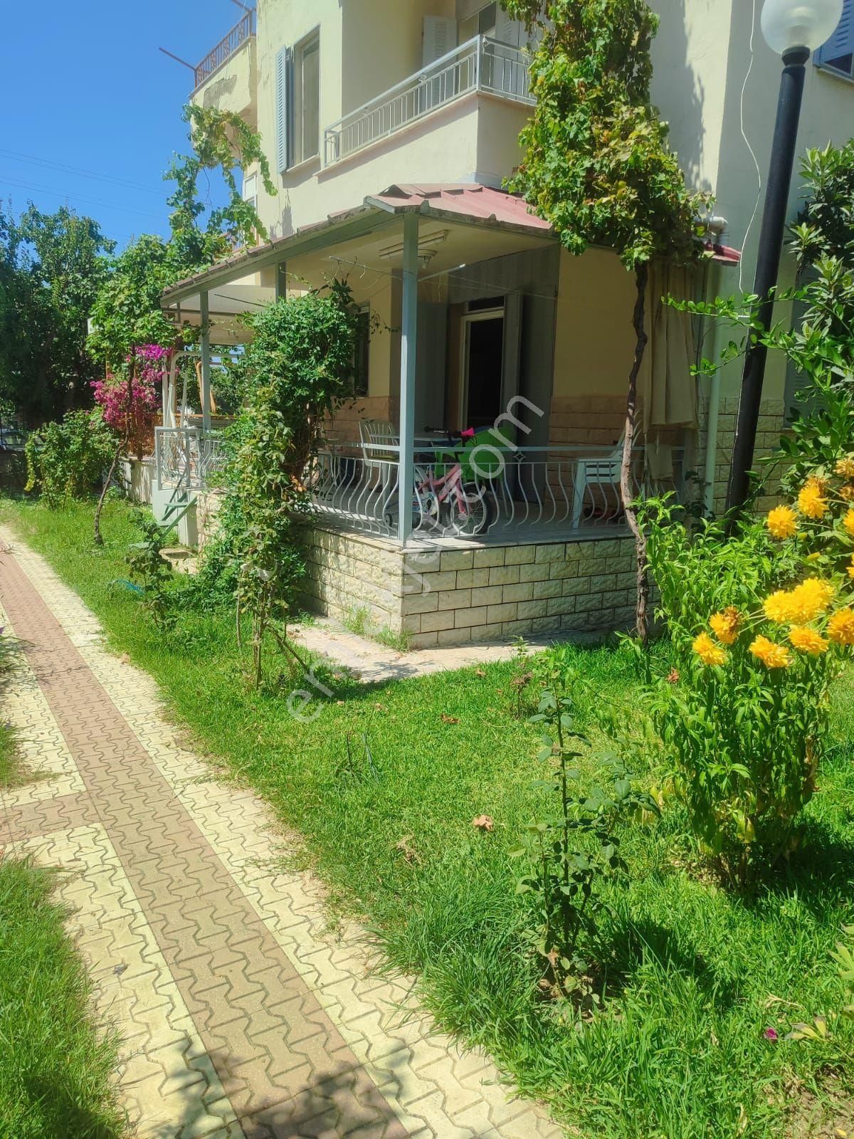 Kuşadası Davutlar Satılık Villa Kuşadası davutlar da site içerisinde 3+1 triplex villa 