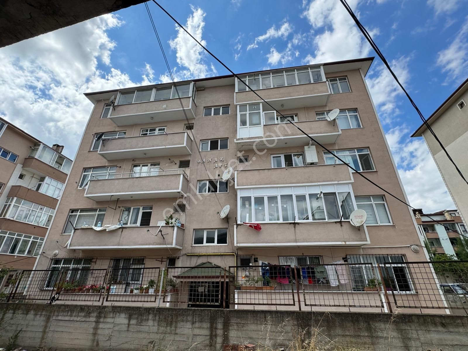 Körfez Mimar Sinan Kiralık Daire MİMAR SİNAN MAH. 2+1 EŞYALI KİRALIK DAİRE EMEK EMLAKTAN K-2786