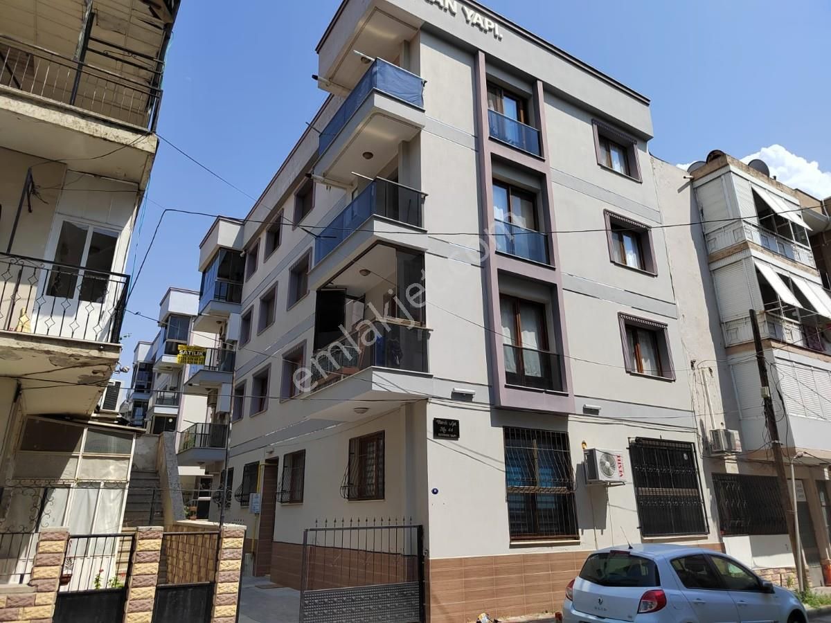 Buca Akıncılar Satılık Daire AKINCILAR MAHALLESİNDE SATILIK KAPALI MUTFAK 2+1 DAİRE