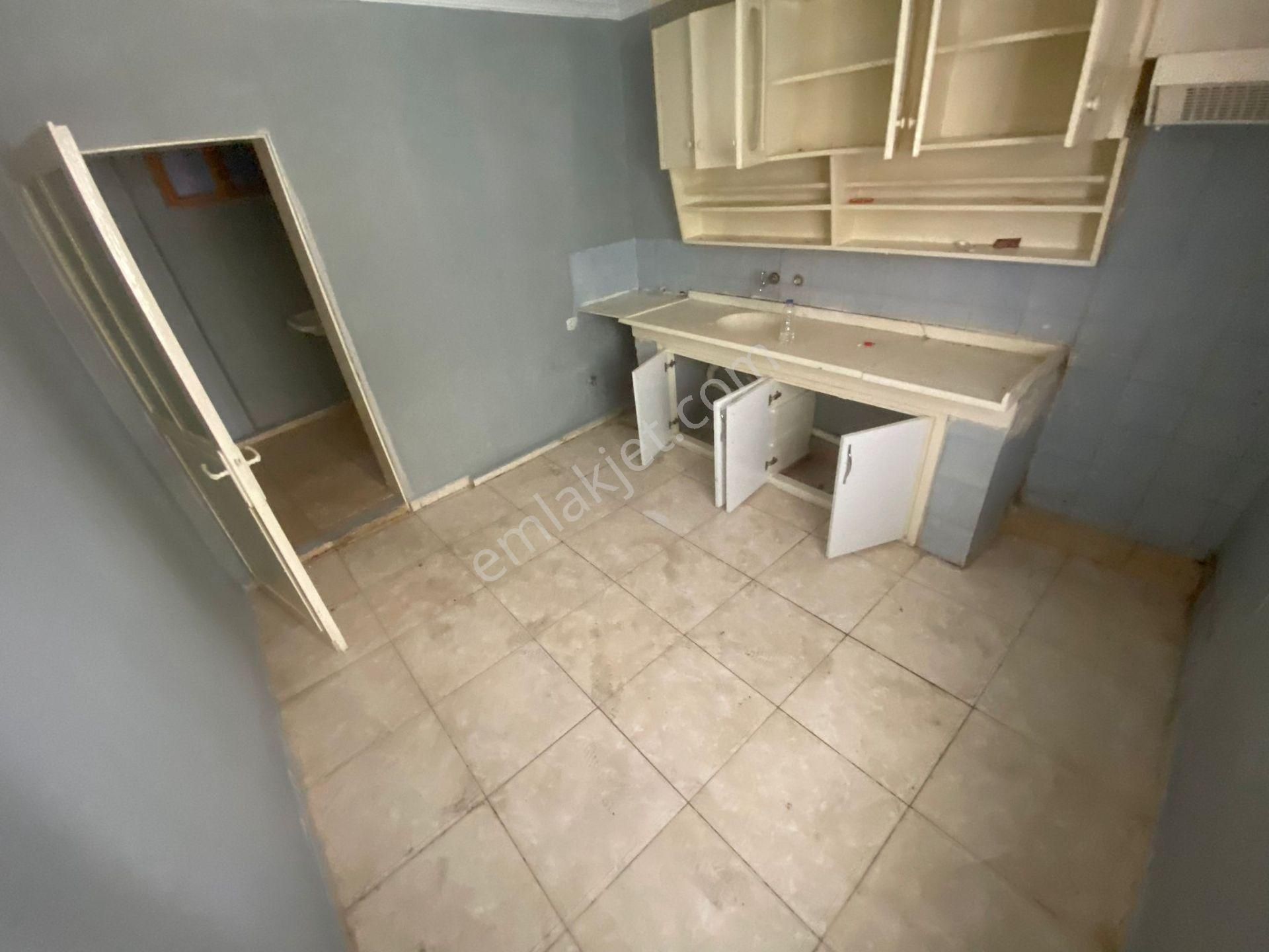 Acill Buca Çamlık Mah.de 3 Katlı 3 Daireli Komple Satılık Müstakil Ev(bina) - Görsel 28