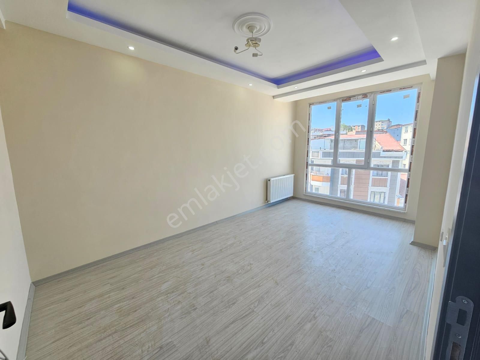 Arnavutköy Boğazköy İstiklal Satılık Daire  ÖZGÜR İNŞAAT'TAN BU FİYATA BAŞKA YOK 4+2 200M2 SIFIR DUBLEX DAİRE 