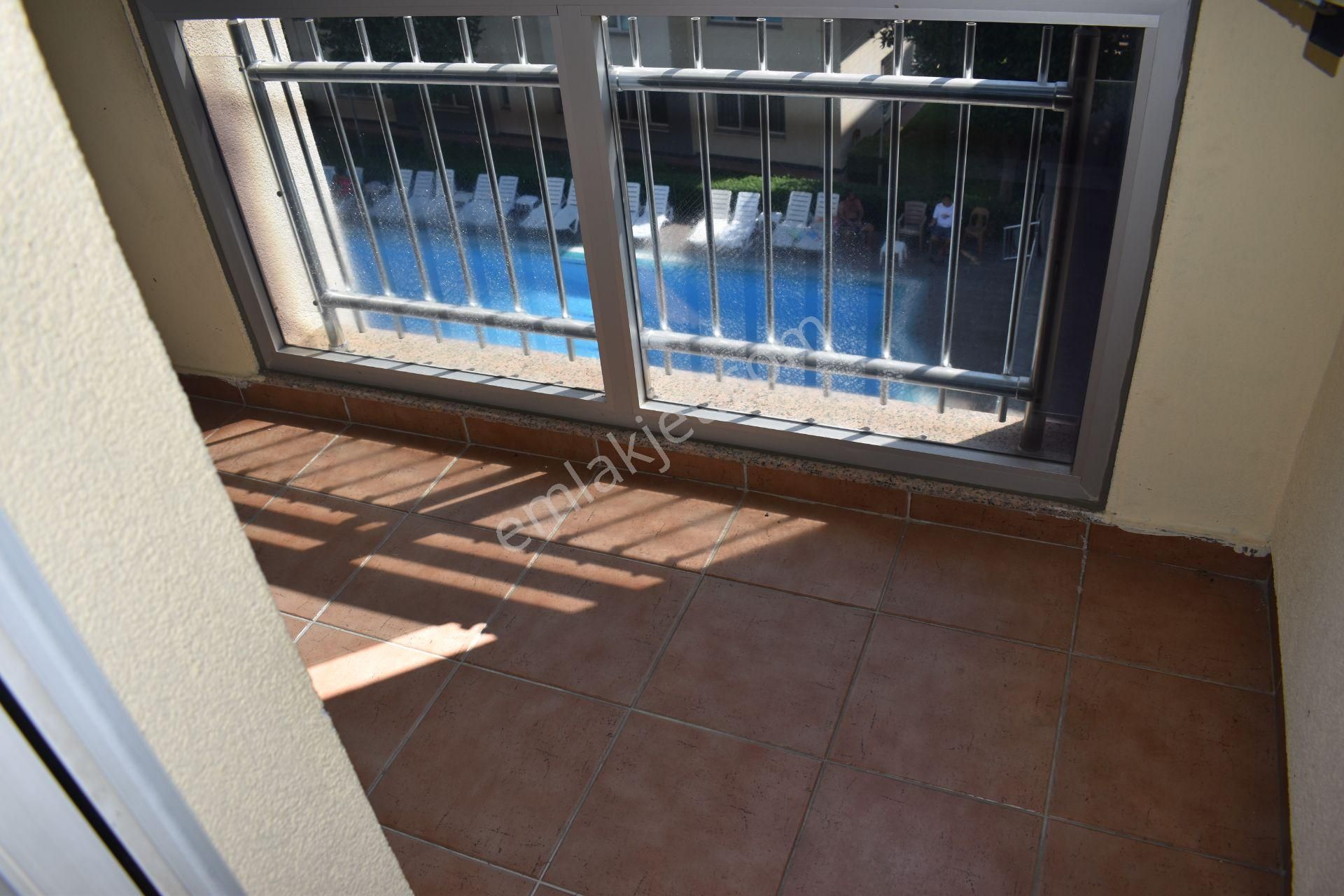 Büyükçekmece Fatih Mah Manzaralı Lüx Havuzlu Sitede 4+1daire - Görsel 23