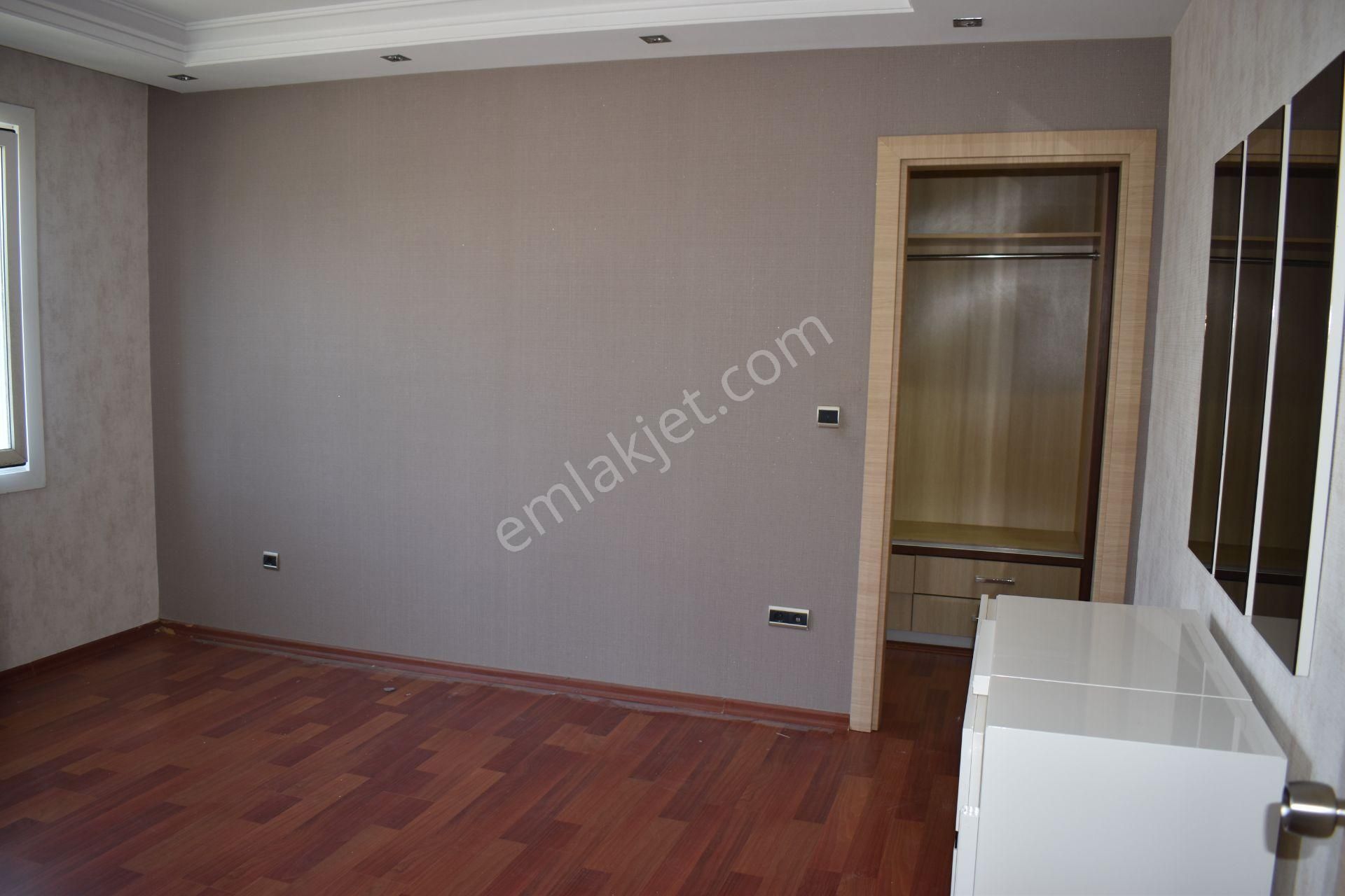 Büyükçekmece Fatih Mah Manzaralı Lüx Havuzlu Sitede 4+1daire - Görsel 15