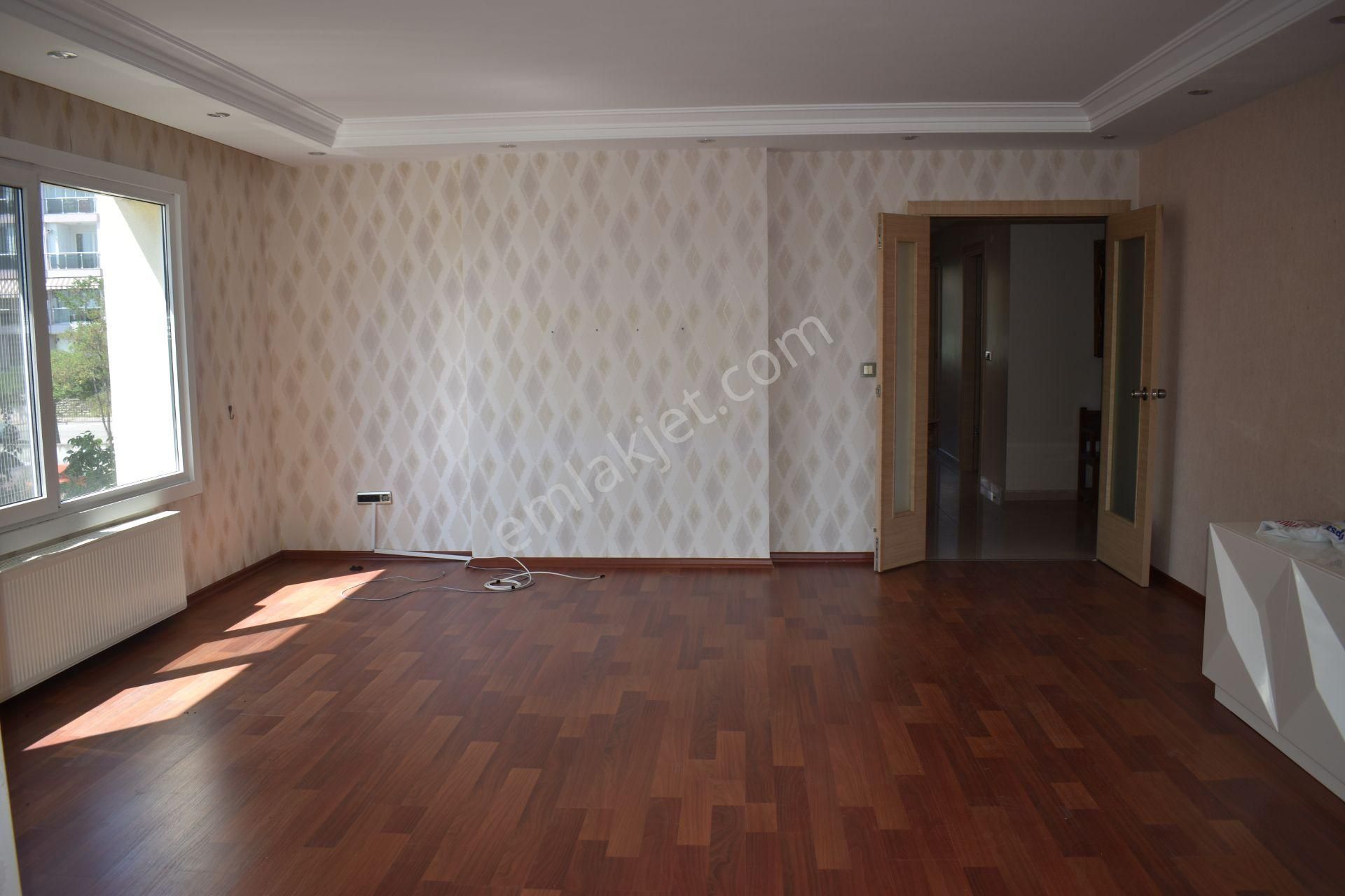 Büyükçekmece Fatih Mah Manzaralı Lüx Havuzlu Sitede 4+1daire - Görsel 4