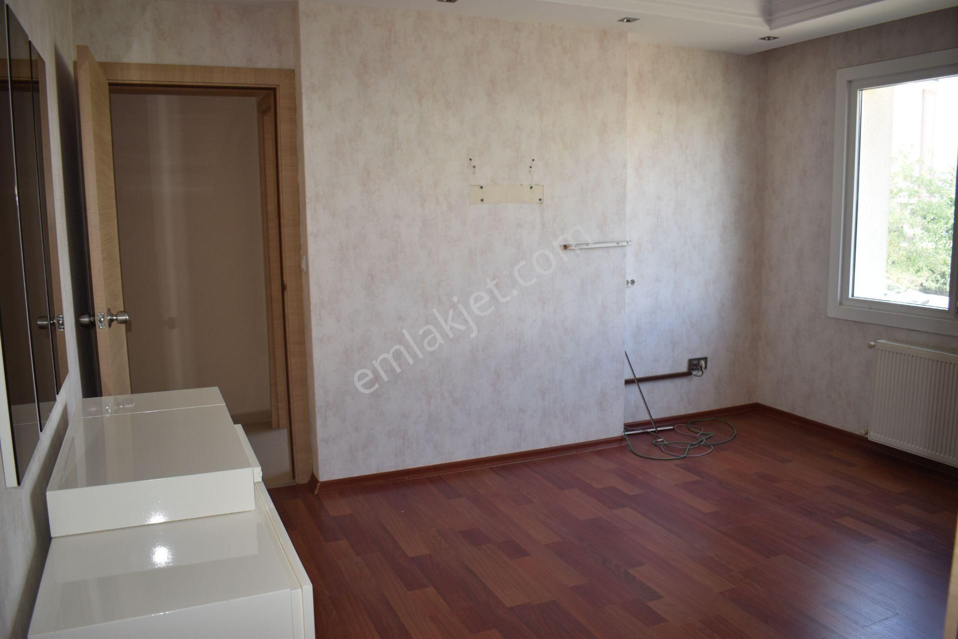 Büyükçekmece Fatih Mah Manzaralı Lüx Havuzlu Sitede 4+1daire - Görsel 13
