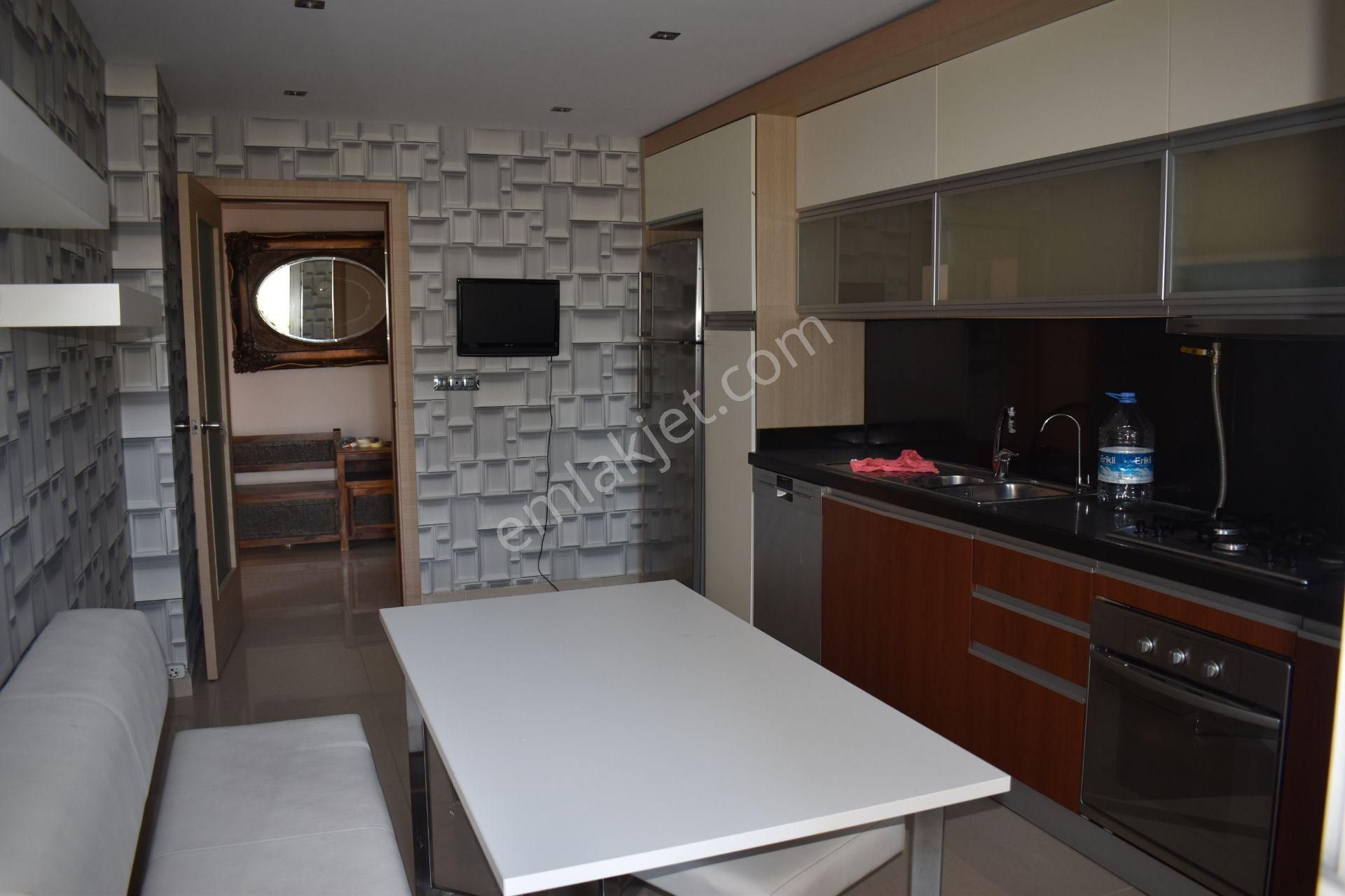 Büyükçekmece Fatih Mah Manzaralı Lüx Havuzlu Sitede 4+1daire - Görsel 25