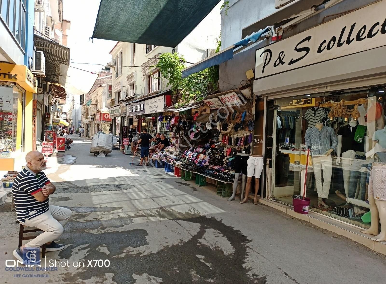 İzmir Konak Satılık Kafe & Bar KEMERALTI 1. BEYLER'DE MÜLKÜ İLE SATILIK ÇAY OCAĞI