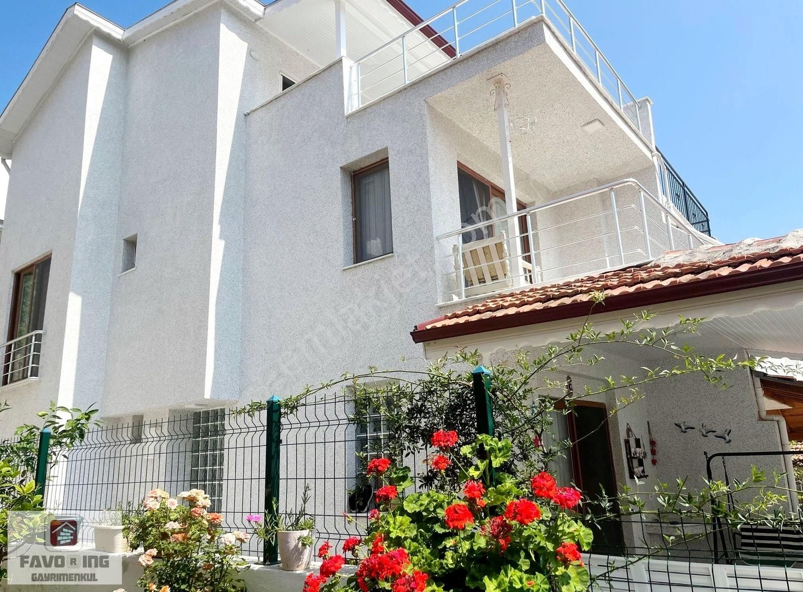 Seferihisar Atatürk Satılık Villa Seferihisar Doğanbey | Denize 500 mt. Mesafe | Satılık 3+1 Villa