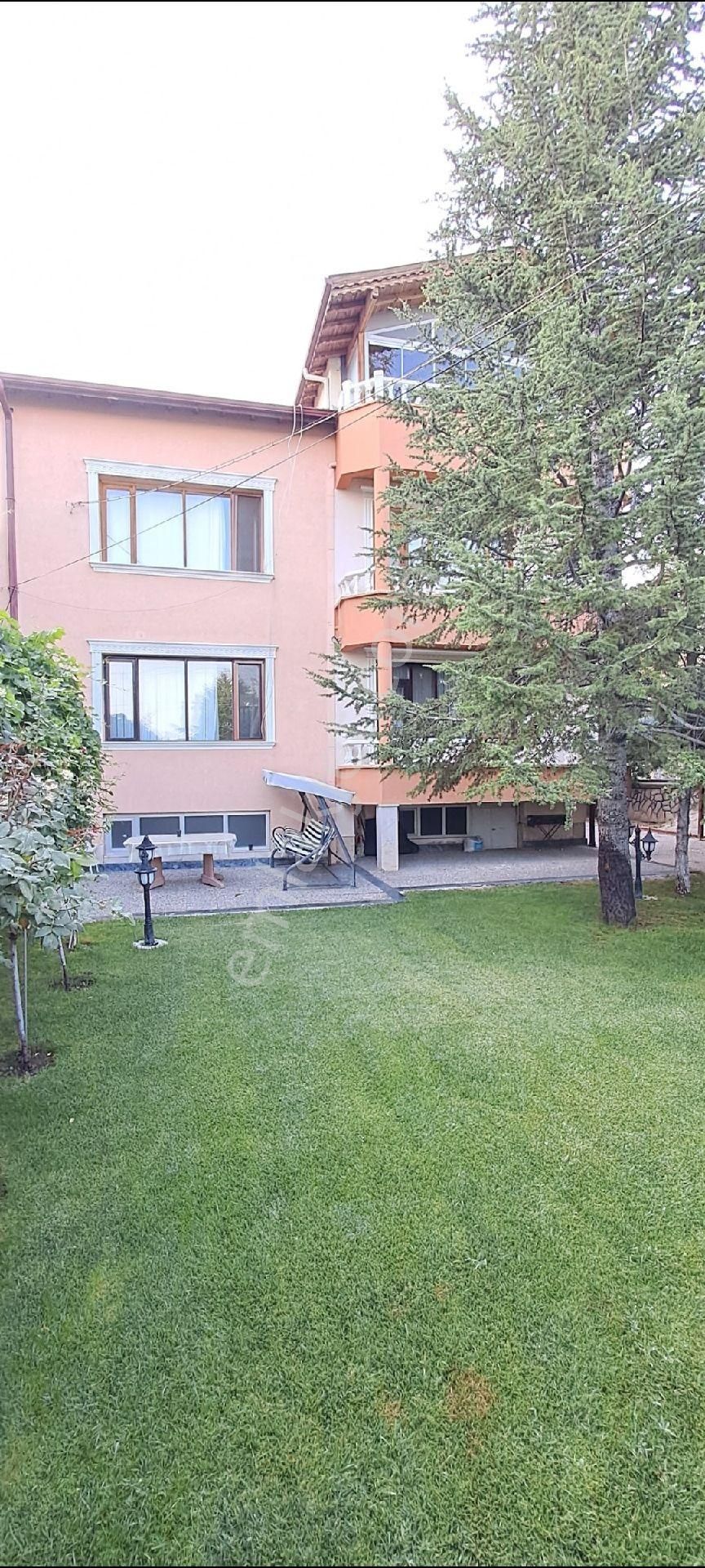 Meram Yaka Kiralık Daire MERAMYAKA'DA KİRALIK EŞYALI 1+1 DAİRE 