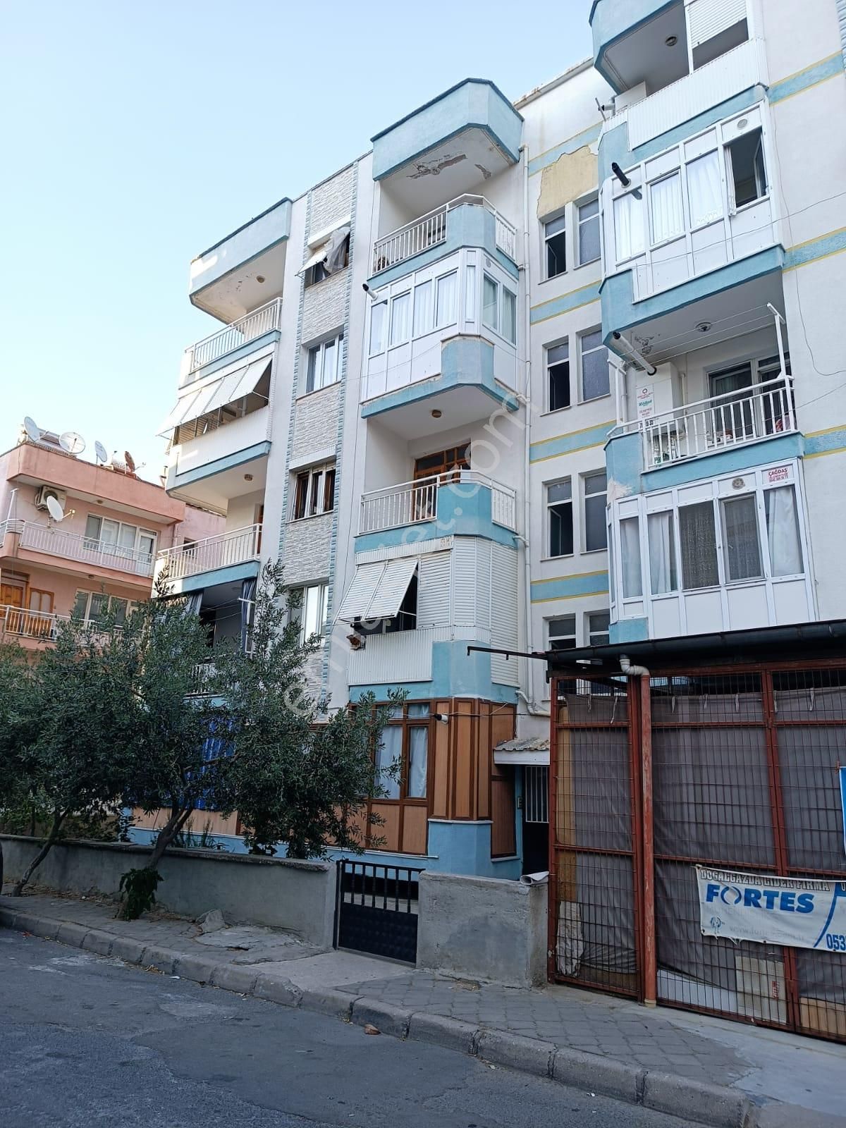 Salihli Yörük Satılık Daire  YUVAM GAYRİMENKUL'DEN SATILIK SALİHLİ YÖRÜK MAH. FEVZİ PAŞA CAD. 3+1 120m2 DAİRE