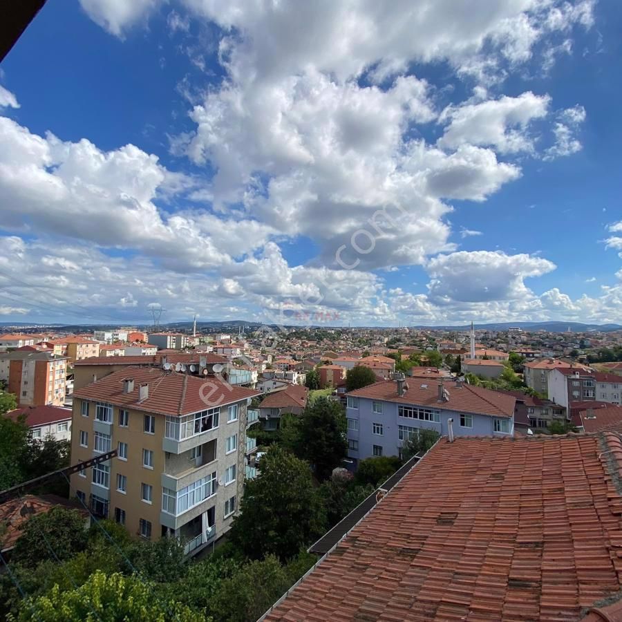 Üsküdar Yavuztürk Satılık Daire Remax Anı 'Dan Üsküdar Yavuztürk 'Te 2+1 Satılık Daire 