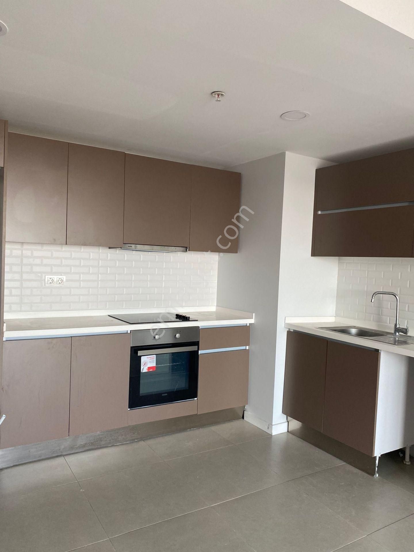 Esenyurt Zafer Satılık Daire  ESENYURT ZAFER MAH,BABACAN PREMİUM KULE DE SATILIK DAİRE 2+1 DENİZ VE E-5 CEPHE