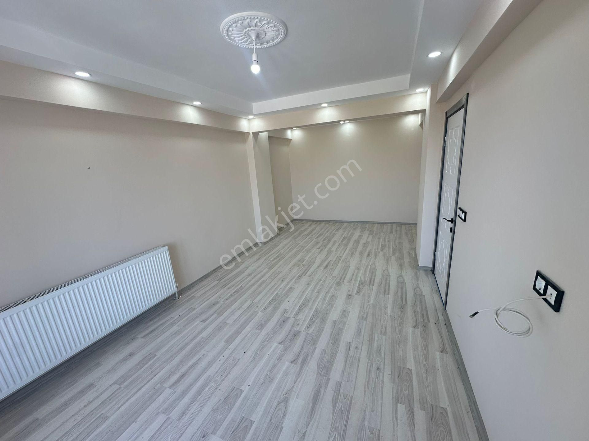 Kapaklı Cumhuriyet Satılık Daire  KAPAKLI VATAN CADDESİNDE 2+1 SATILIK FIRSAT DAİRE