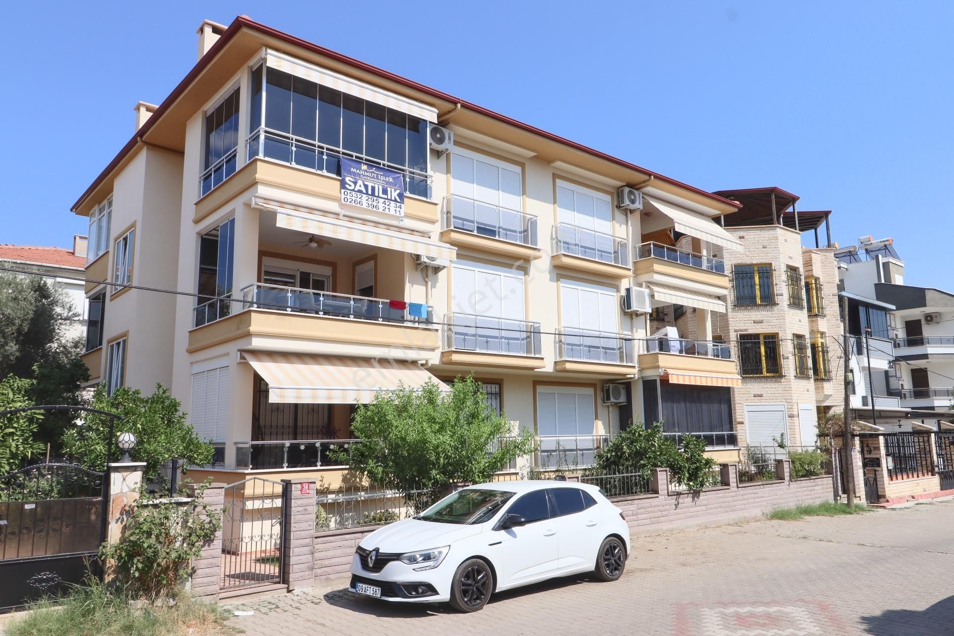 Edremit Altınoluk Satılık Villa  ALTINOLUK YAĞCILARDA DENİZE 100 METRE SATILIK 2+1 DAİRE