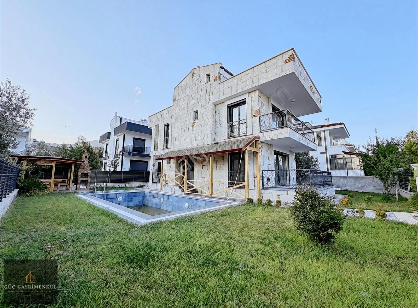 Edremit Güre Satılık Villa ▀GÜÇ'TEN GÜRE'DE DENİZE 500M MANZARALI 375M2 4+1 HAVUZLU VİLLA