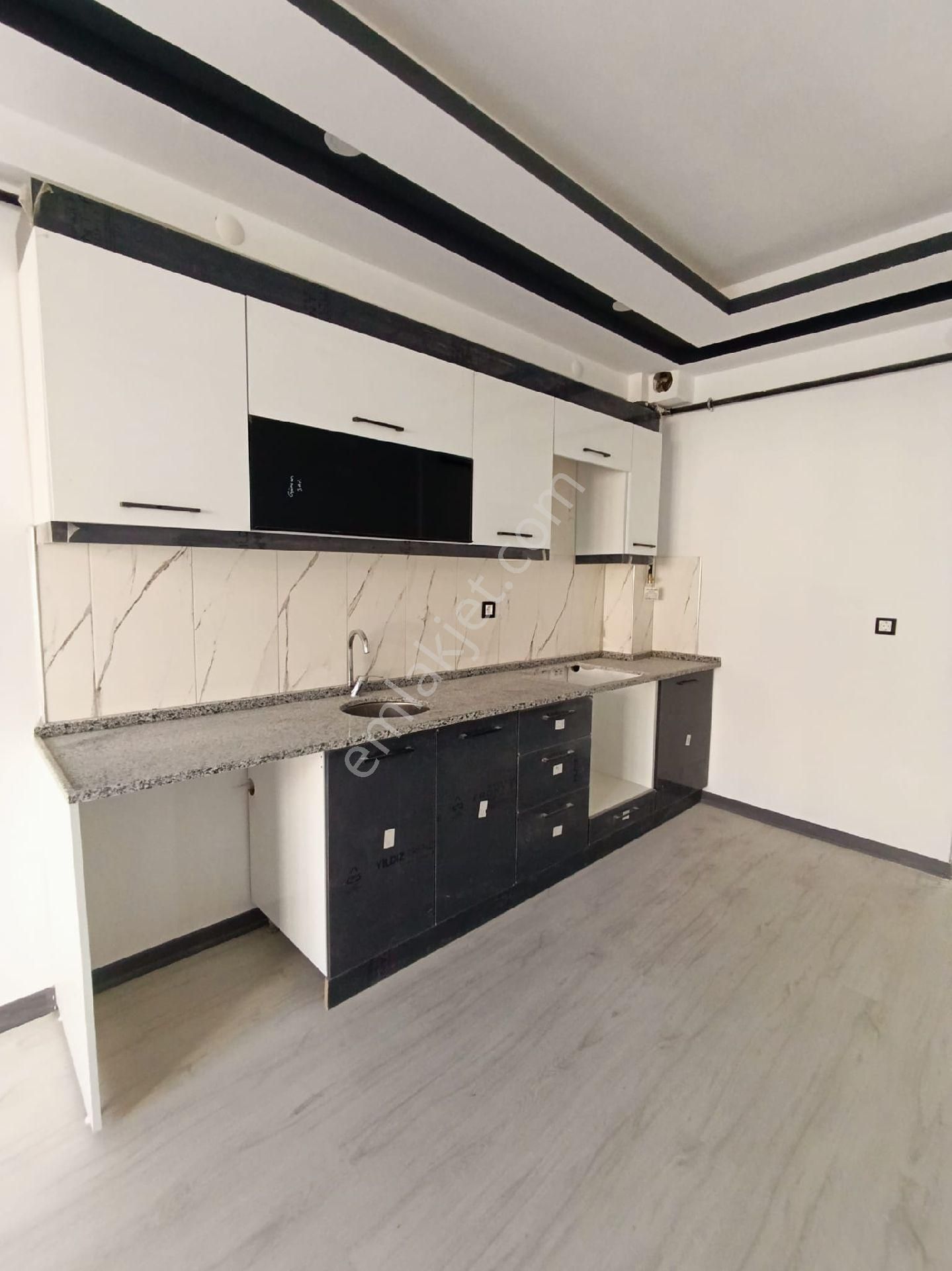 Odunpazarı Emek Satılık Daire EMEK MAH.SATILIK 1+1 DAİRE 